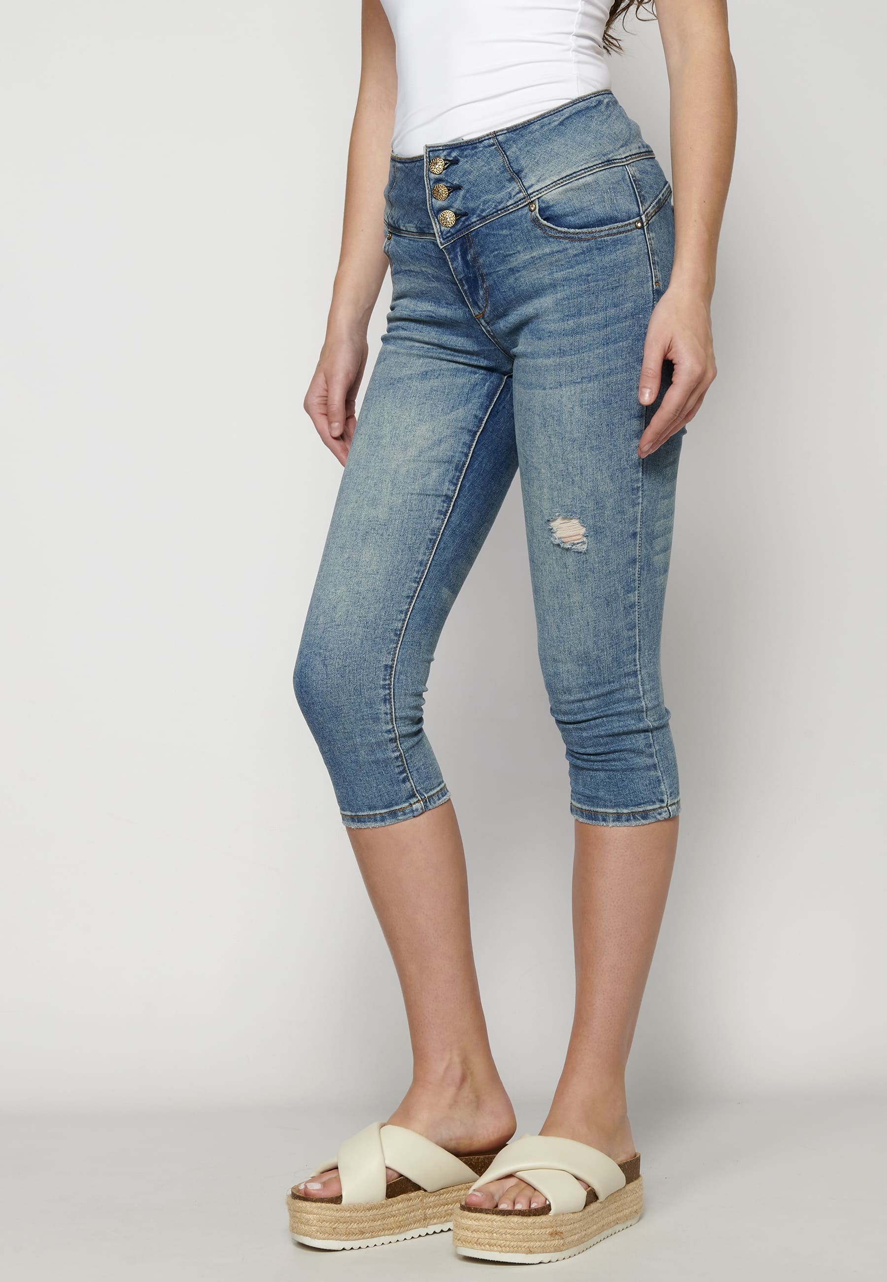 Blaue schmal geschnittene Jeans-Piratenhose für Damen