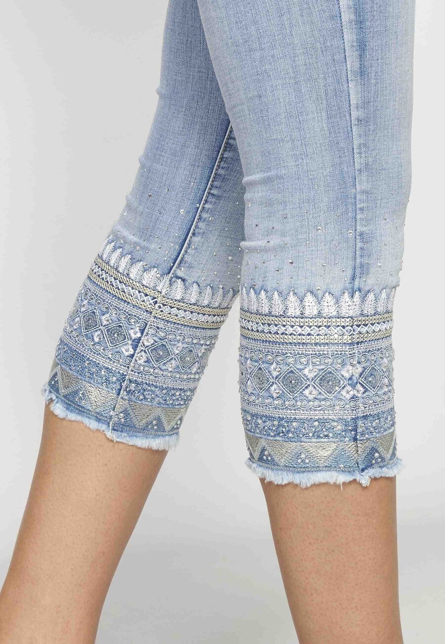 Capri pants with blue floral details for Woman 6