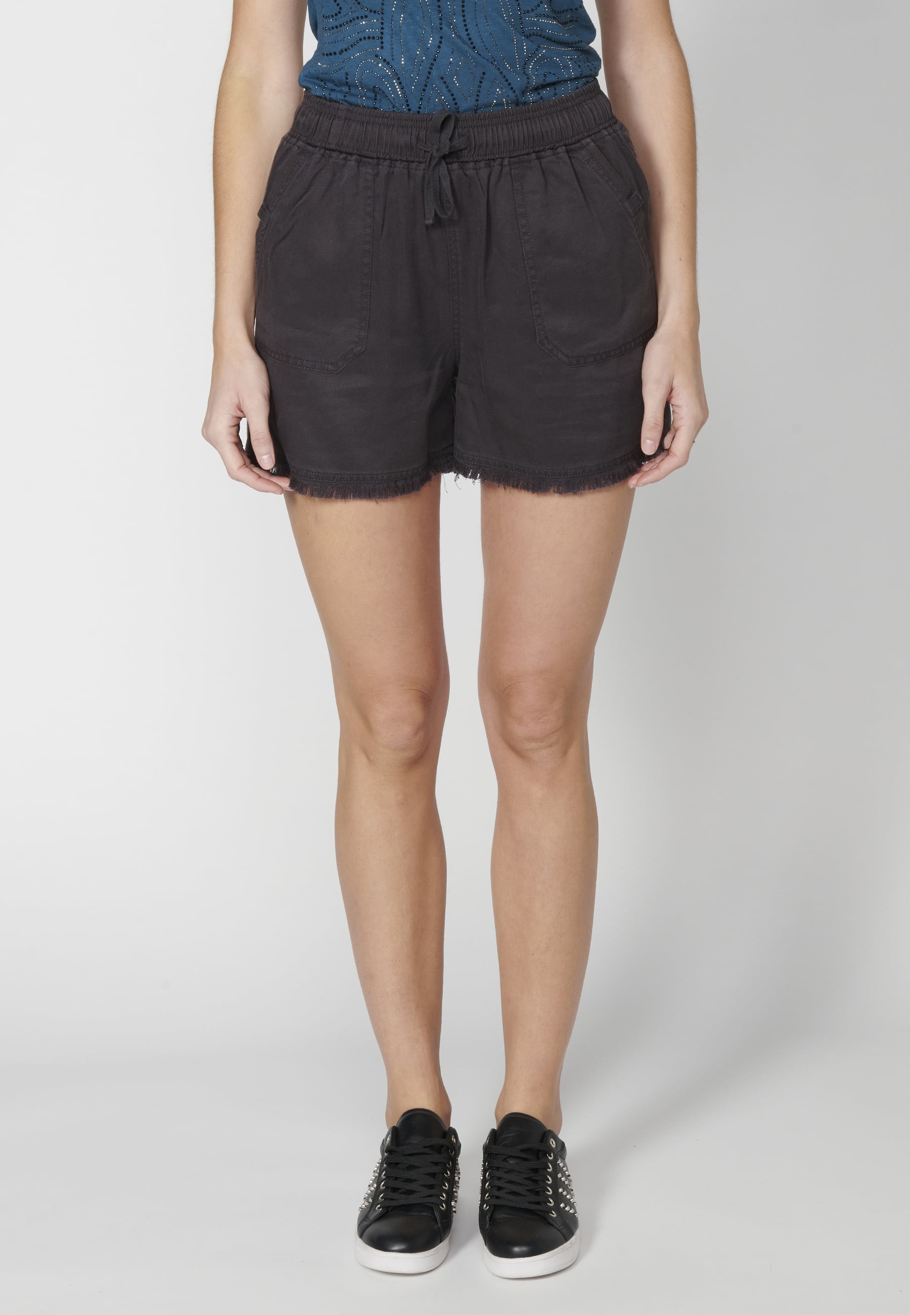 Pantalón corto Short con cintura de goma ajustable color Negro para Mujer