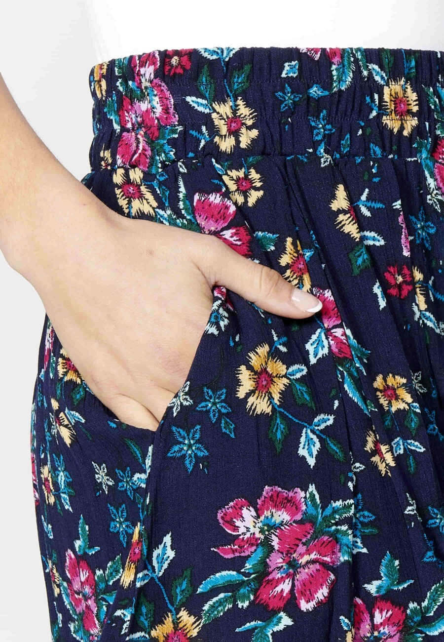 Jupe courte à imprimé floral bleu marine pour femme 6