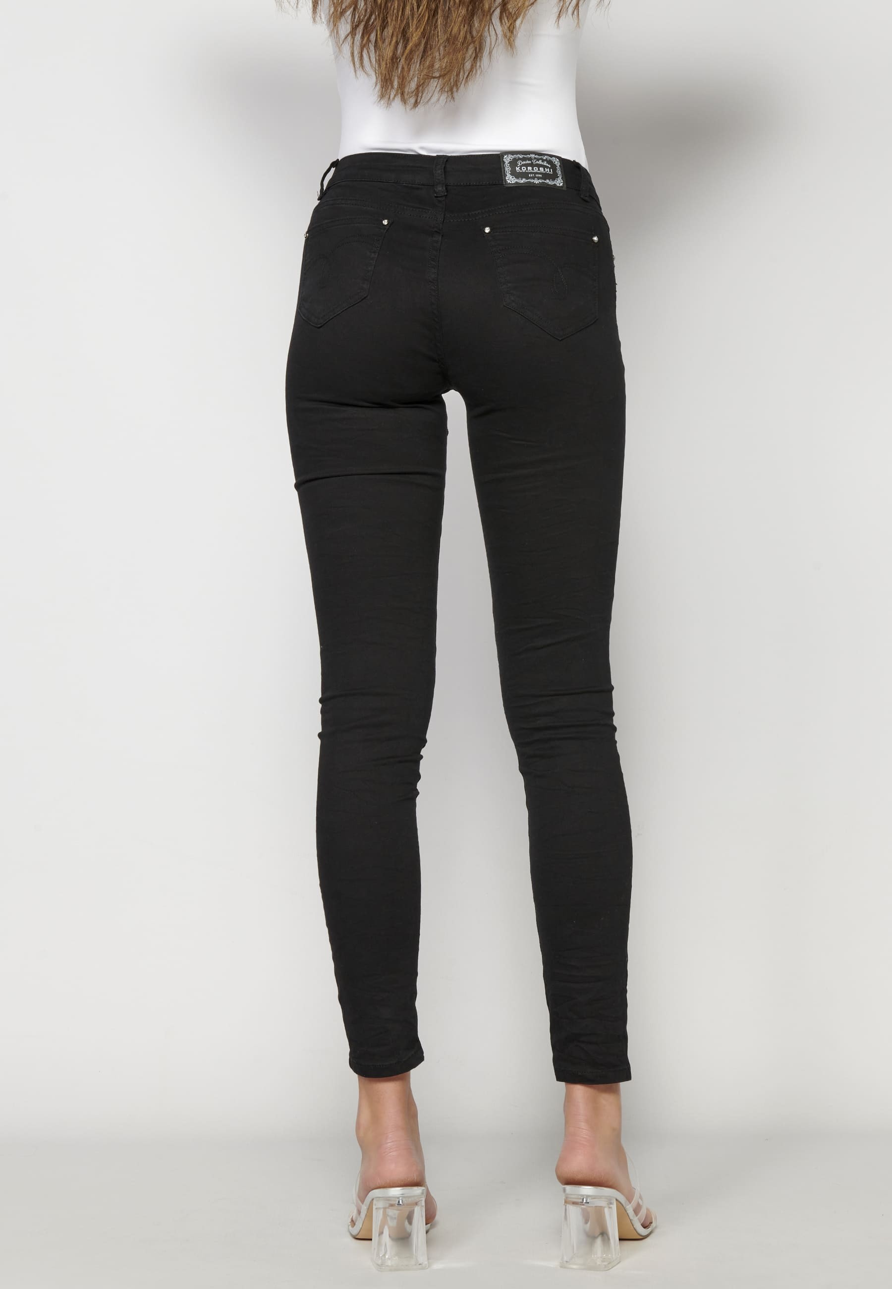 Lange schwarze Slim-Fit-Jeans für Damen