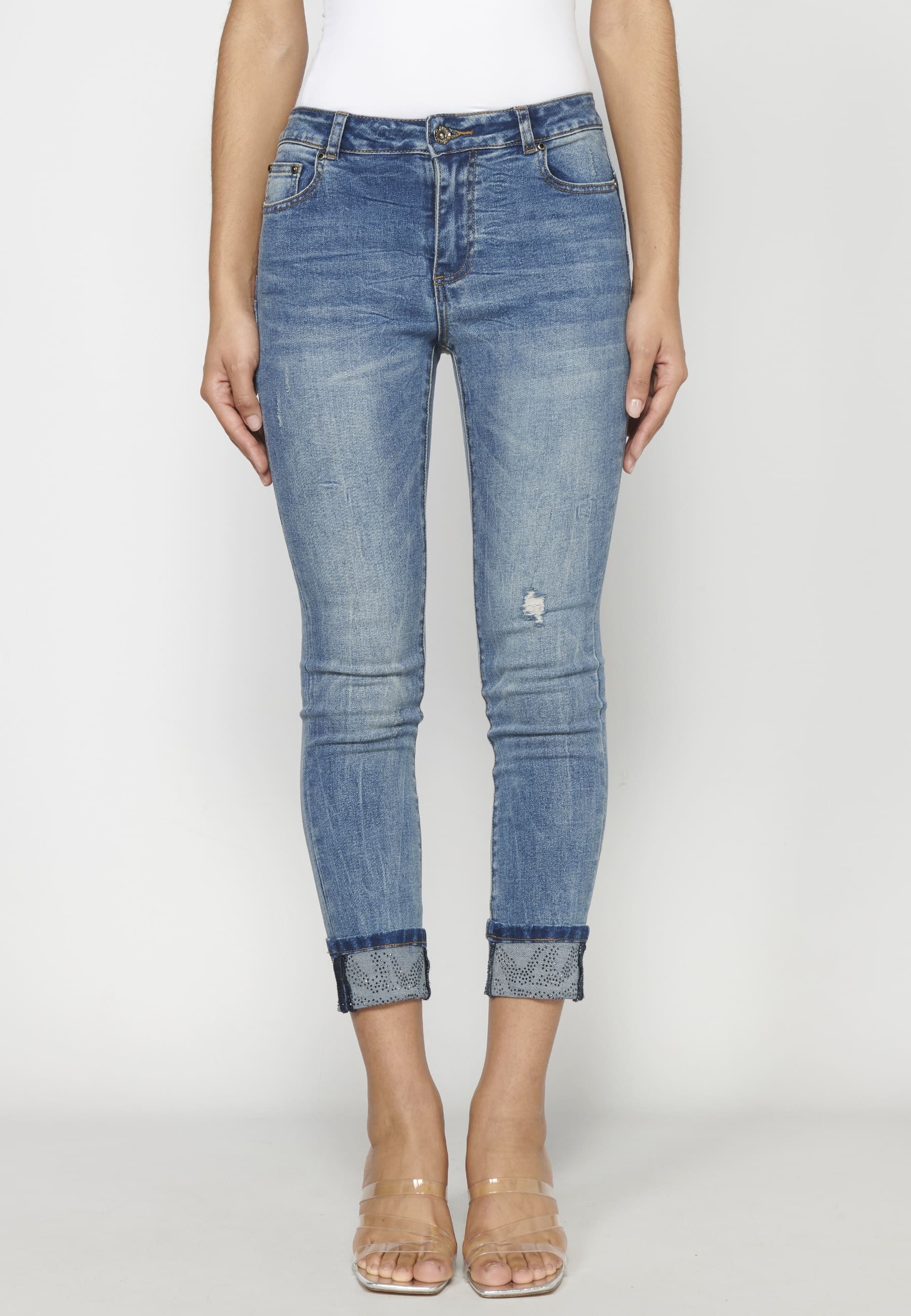 Knöchellange Hose mit blauen Details für Damen
