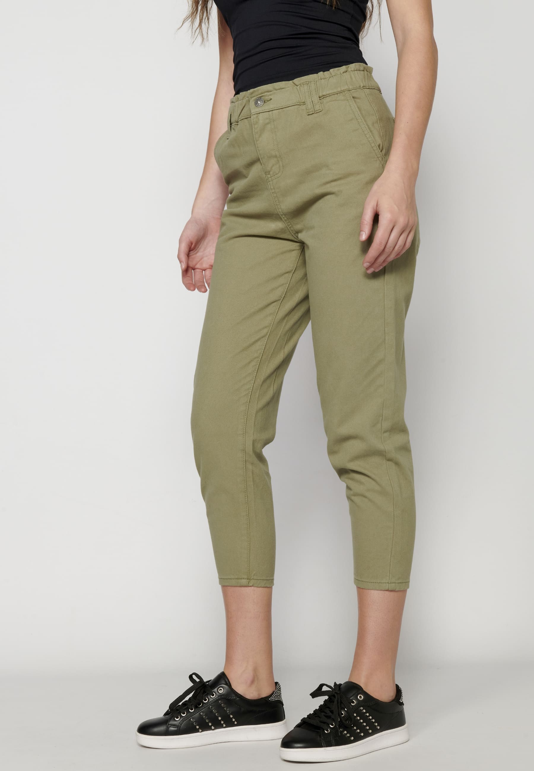 Pantalón straigth largo jogging color kaki para Mujer