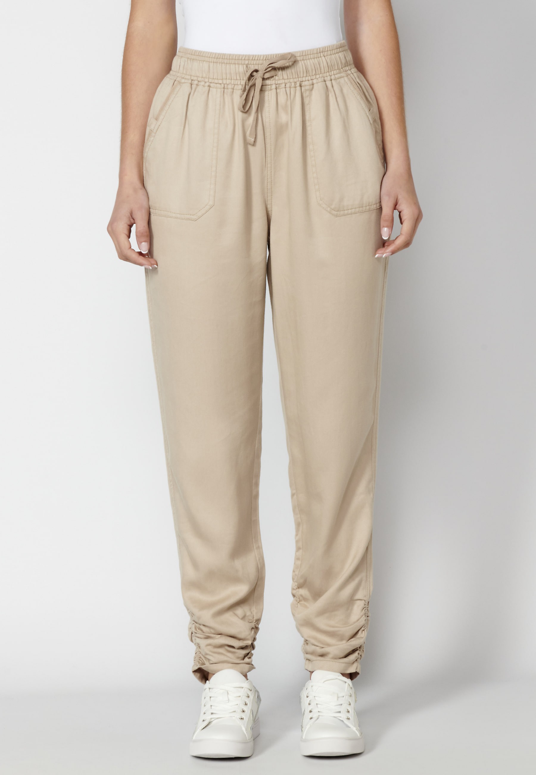 Pantalon long avec taille ajustable de couleur Beige pour Femme