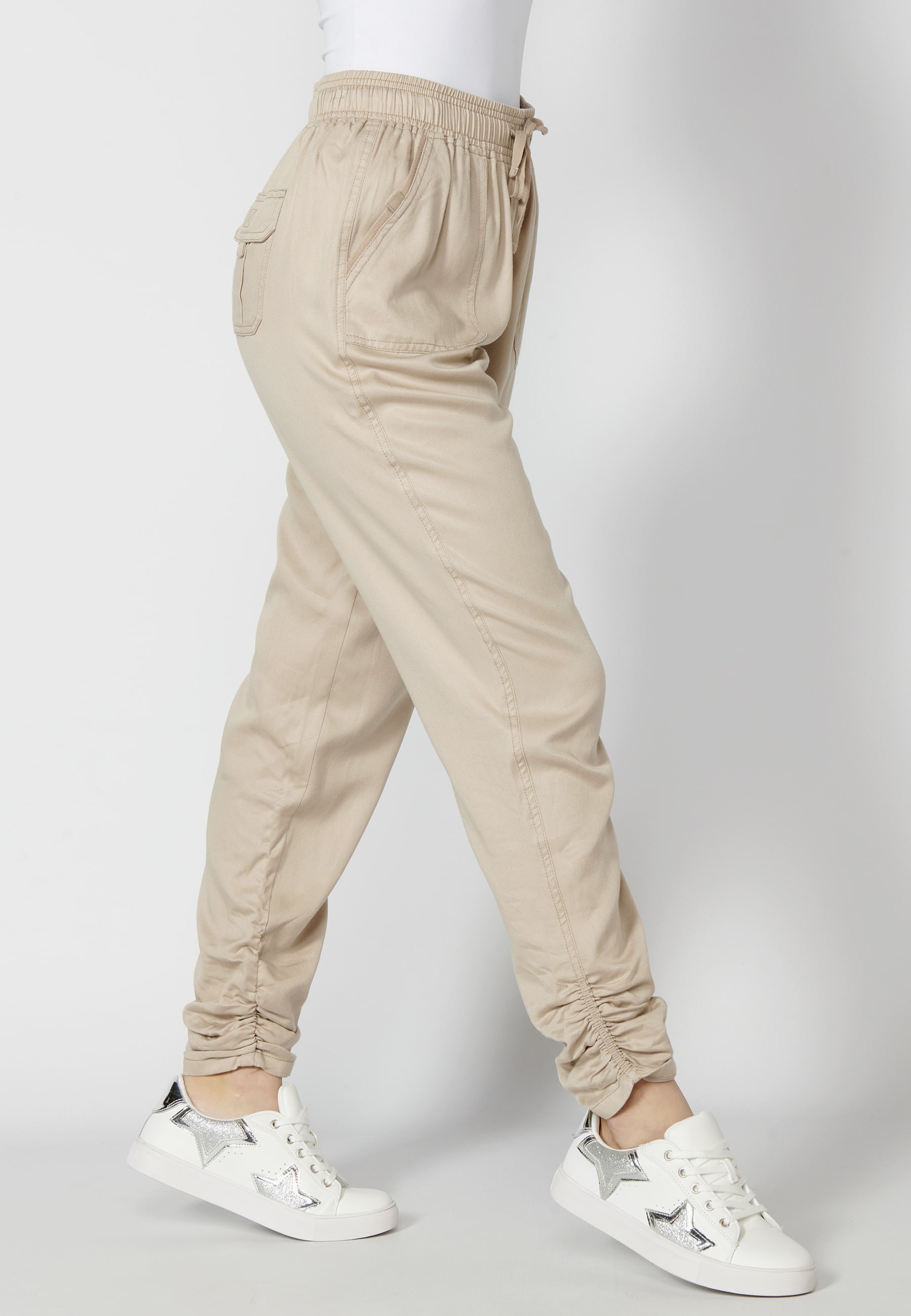 Pantalón largo straigth con cintura ajustable color beige para mujer | Moda Actual
