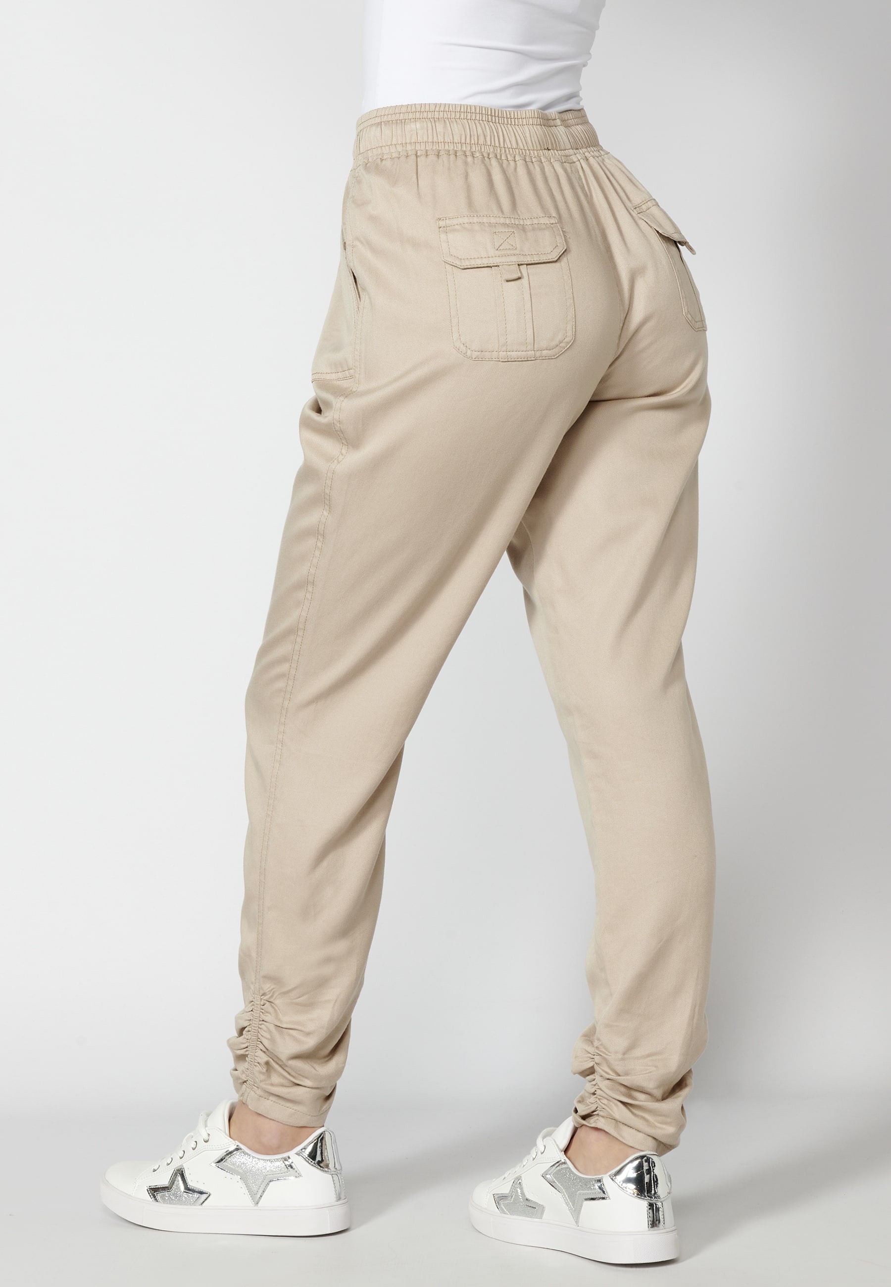 Pantalón largo straigth con cintura ajustable color beige para mujer | Moda Actual