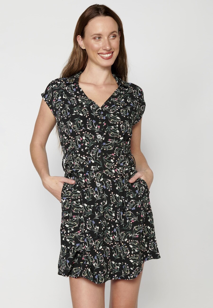 Kurzärmliges Kleid mit schwarzem Stoffgürtel für Damen 6