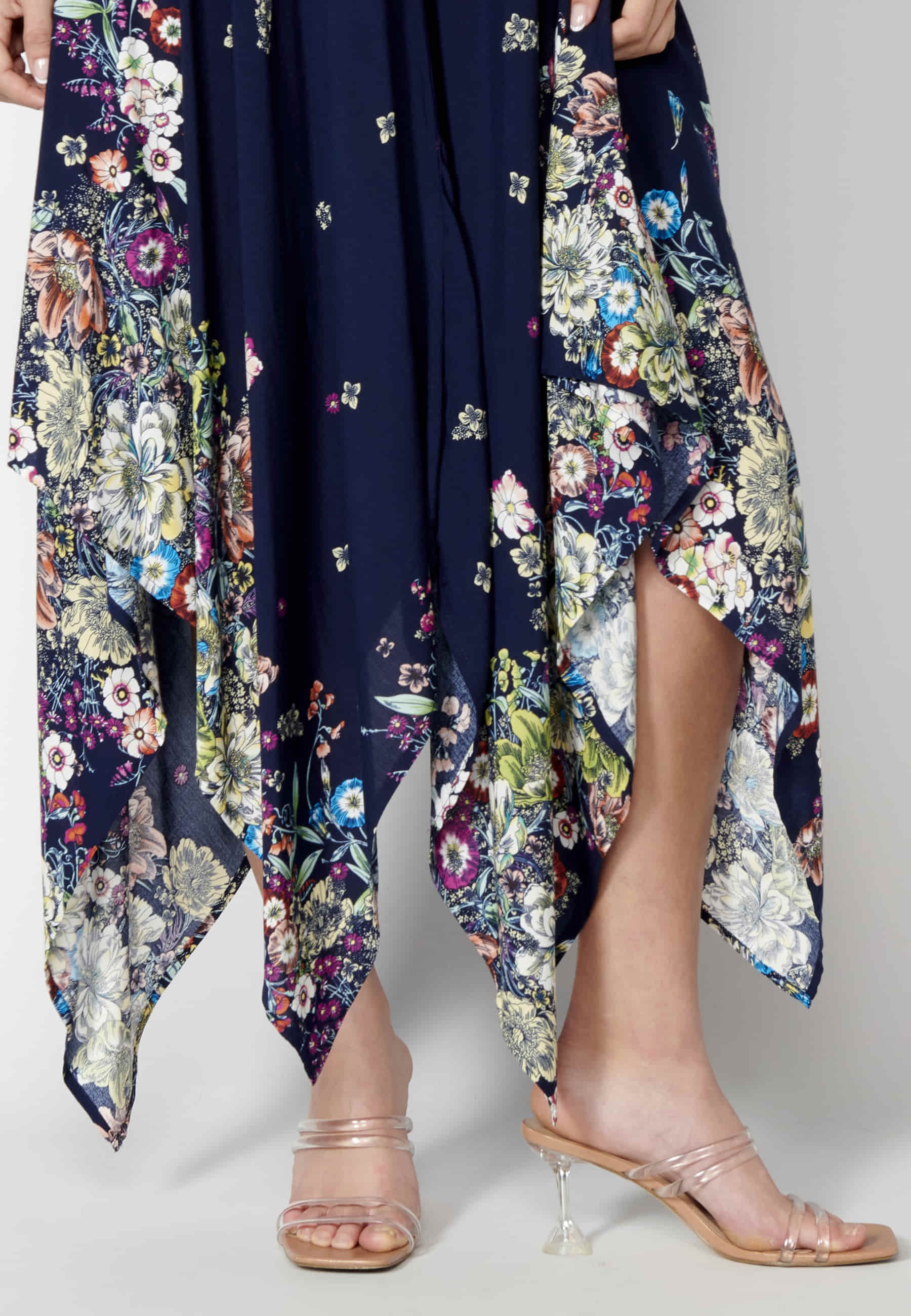 Robe longue à bretelles à imprimé floral bleu marine pour femme