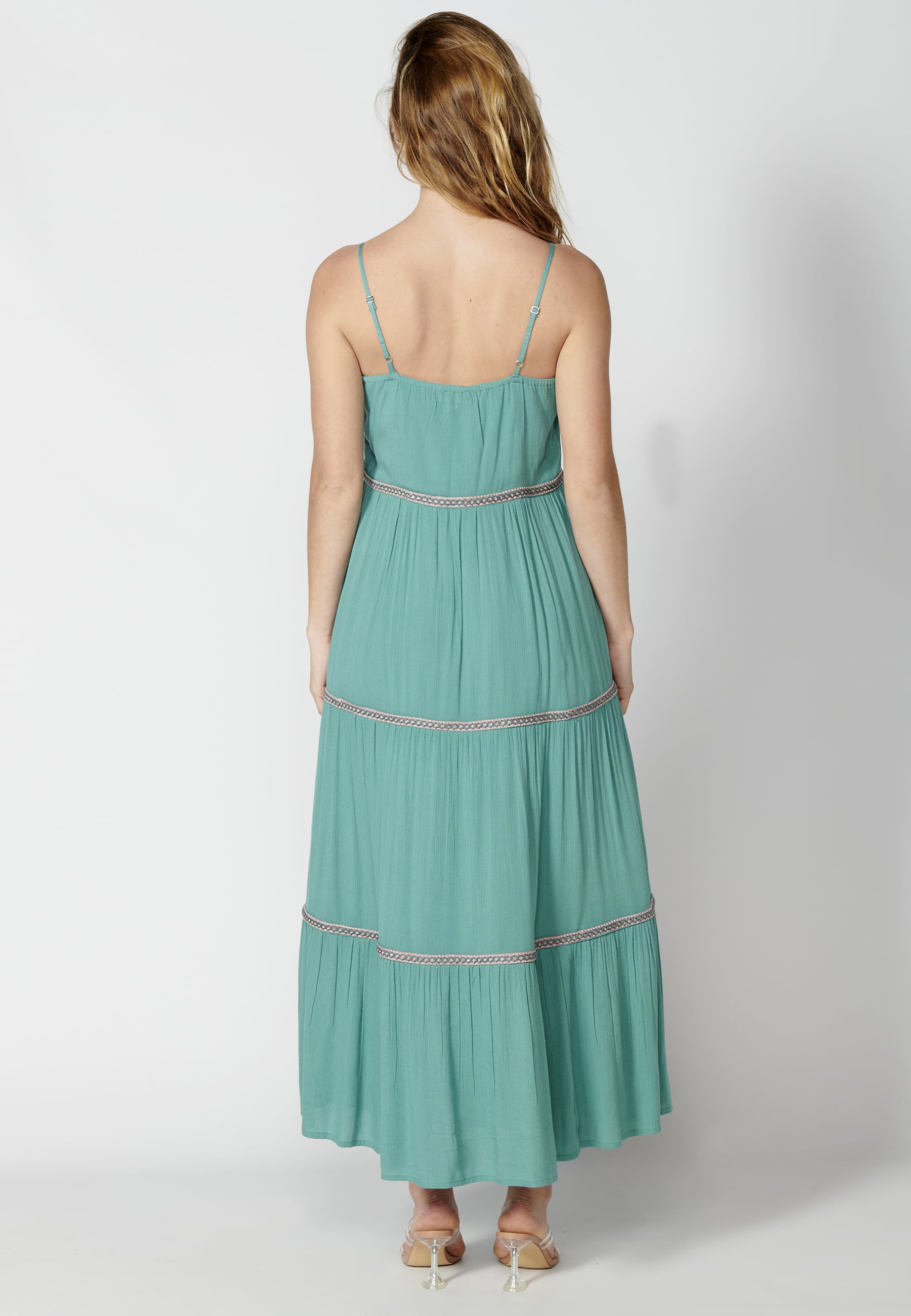 Langes fließendes Kleid mit blauen Stickereiträgern für Damen