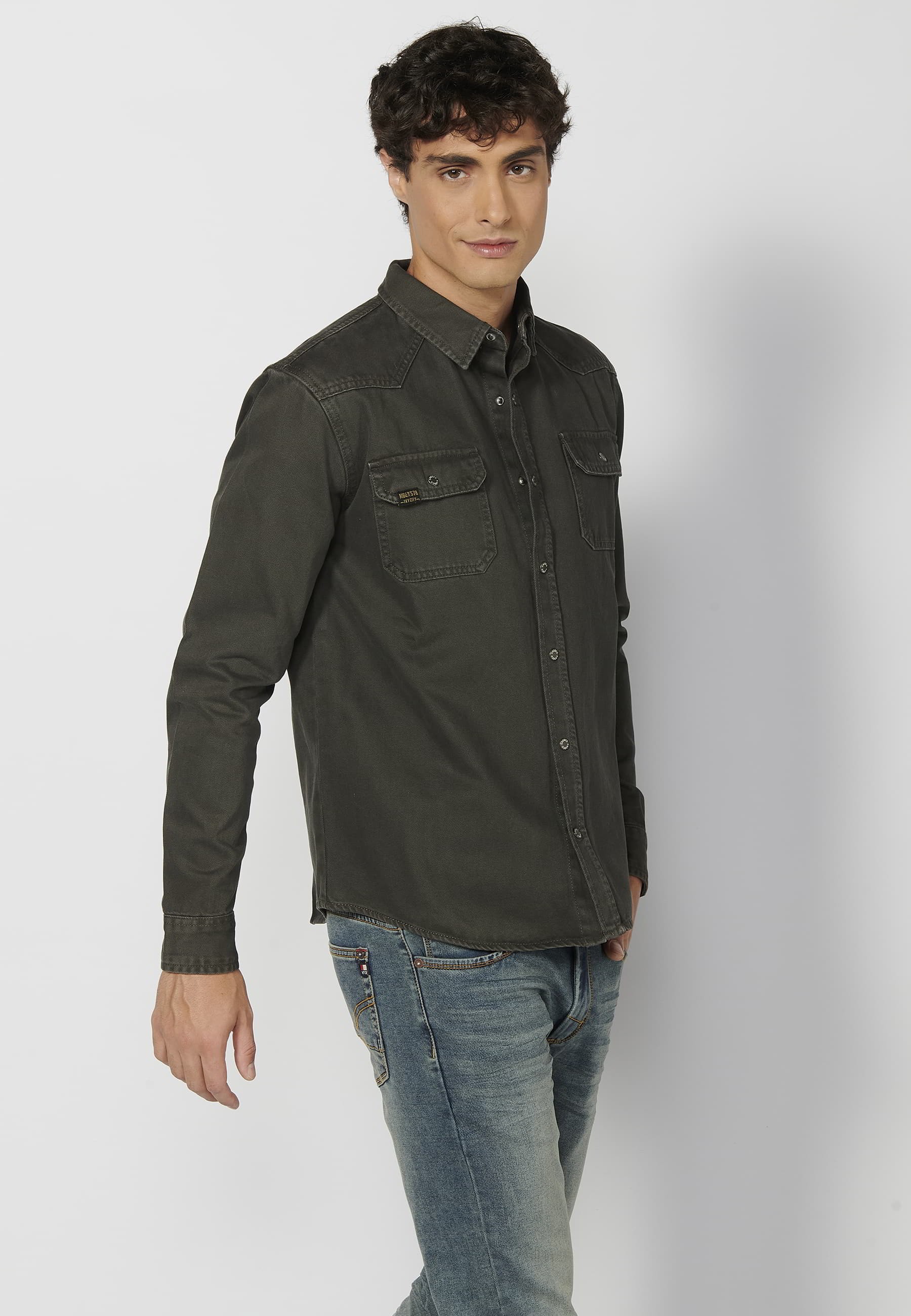 Black long-sleeved cotton shirt with front pockets for men