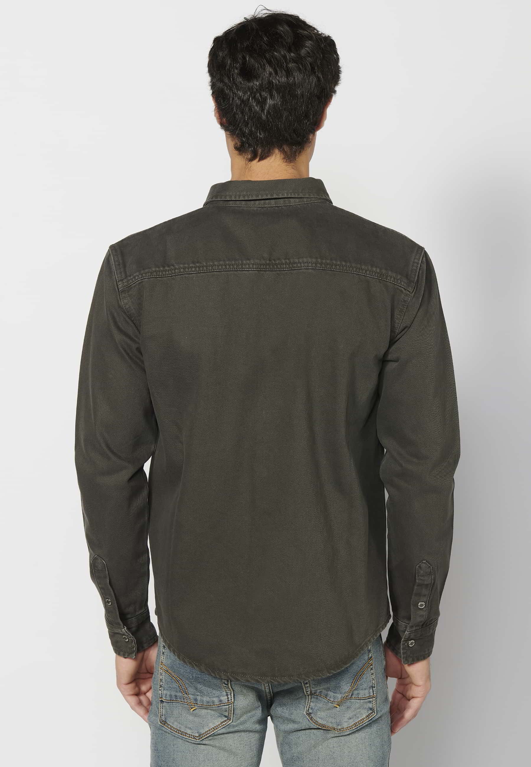 Black long-sleeved cotton shirt with front pockets for men 5