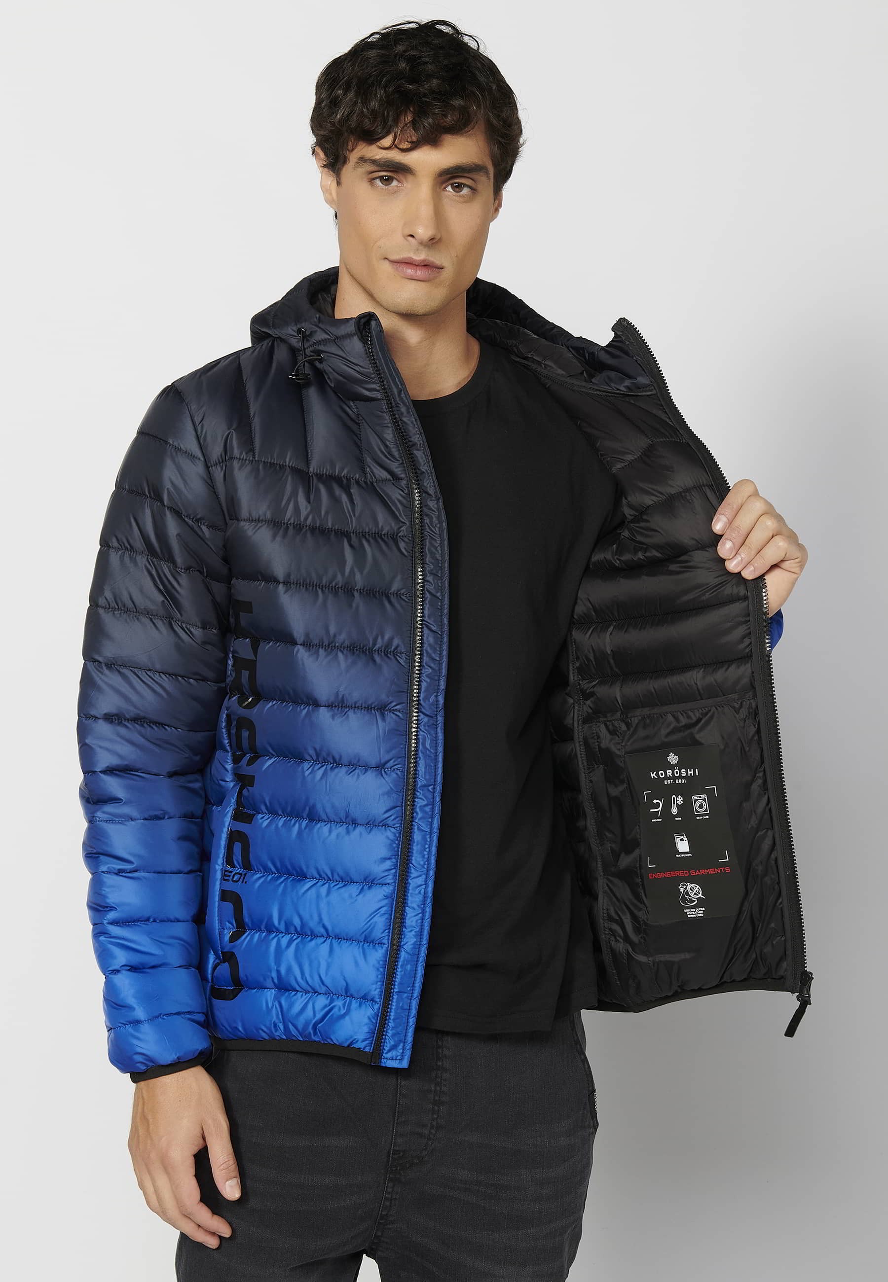 Kurze wattierte Jacke mit hohem Kragen und Kapuze in Blau für Herren 4