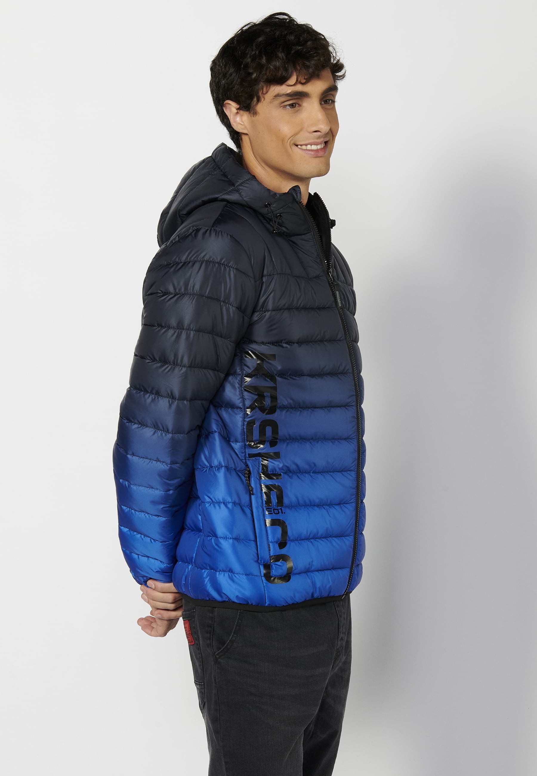 Kurze wattierte Jacke mit hohem Kragen und Kapuze in Blau für Herren 1