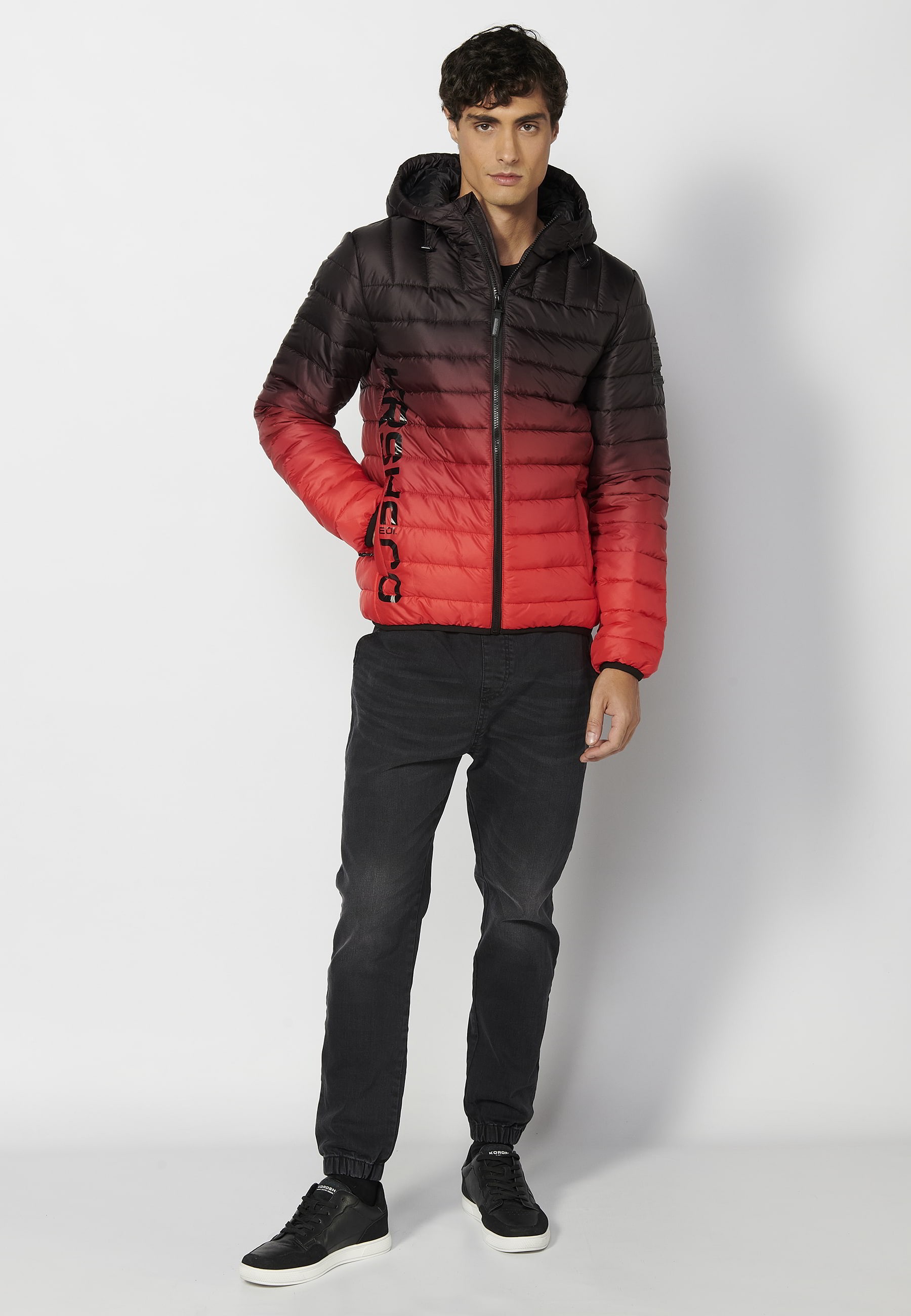Chaqueta acolchada corta cuello alto con capucha color rojo para hombre | Ropa Casual 4