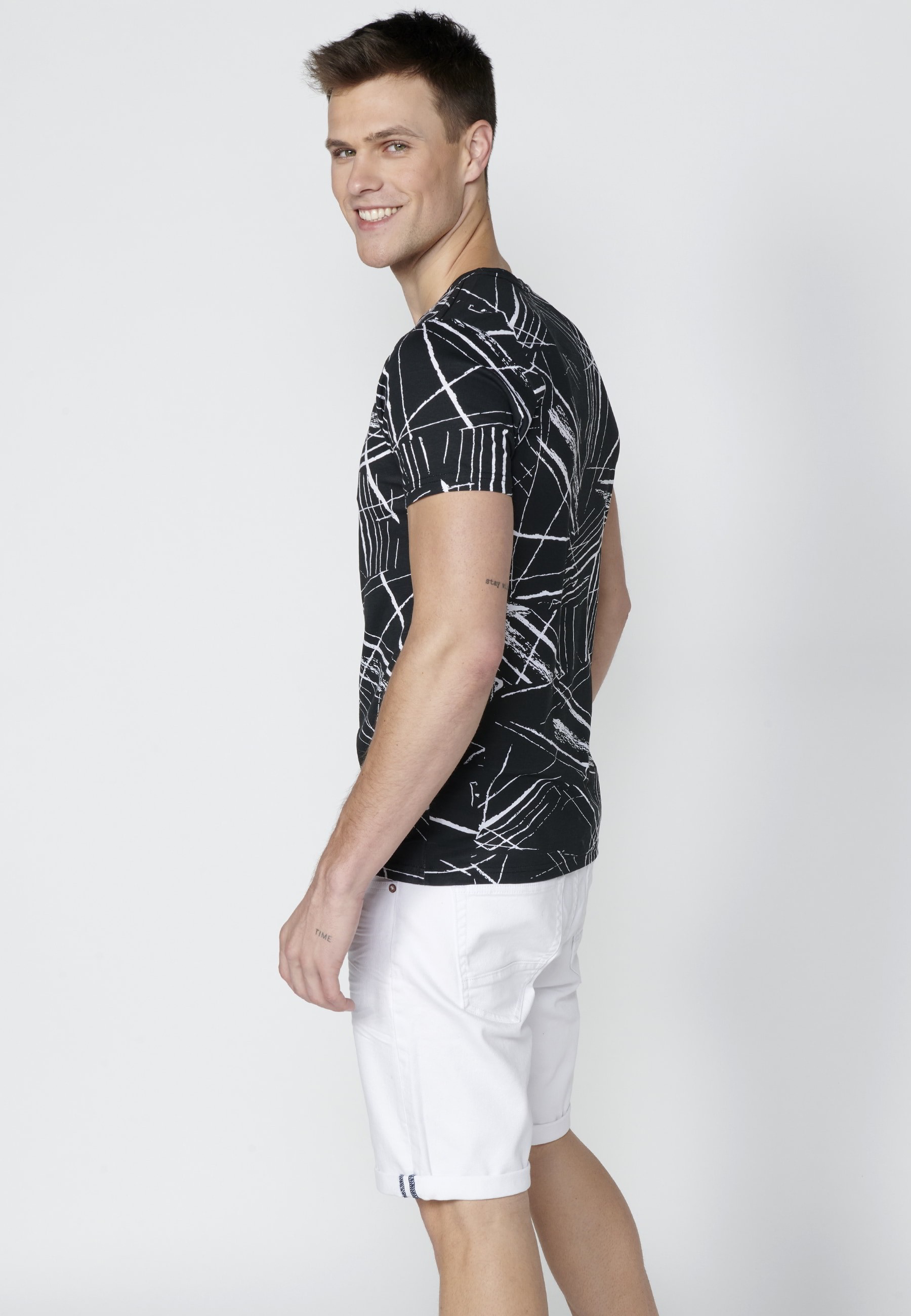 Kurzärmliges T-Shirt aus Baumwolle mit schwarzem Streifendruck für Herren