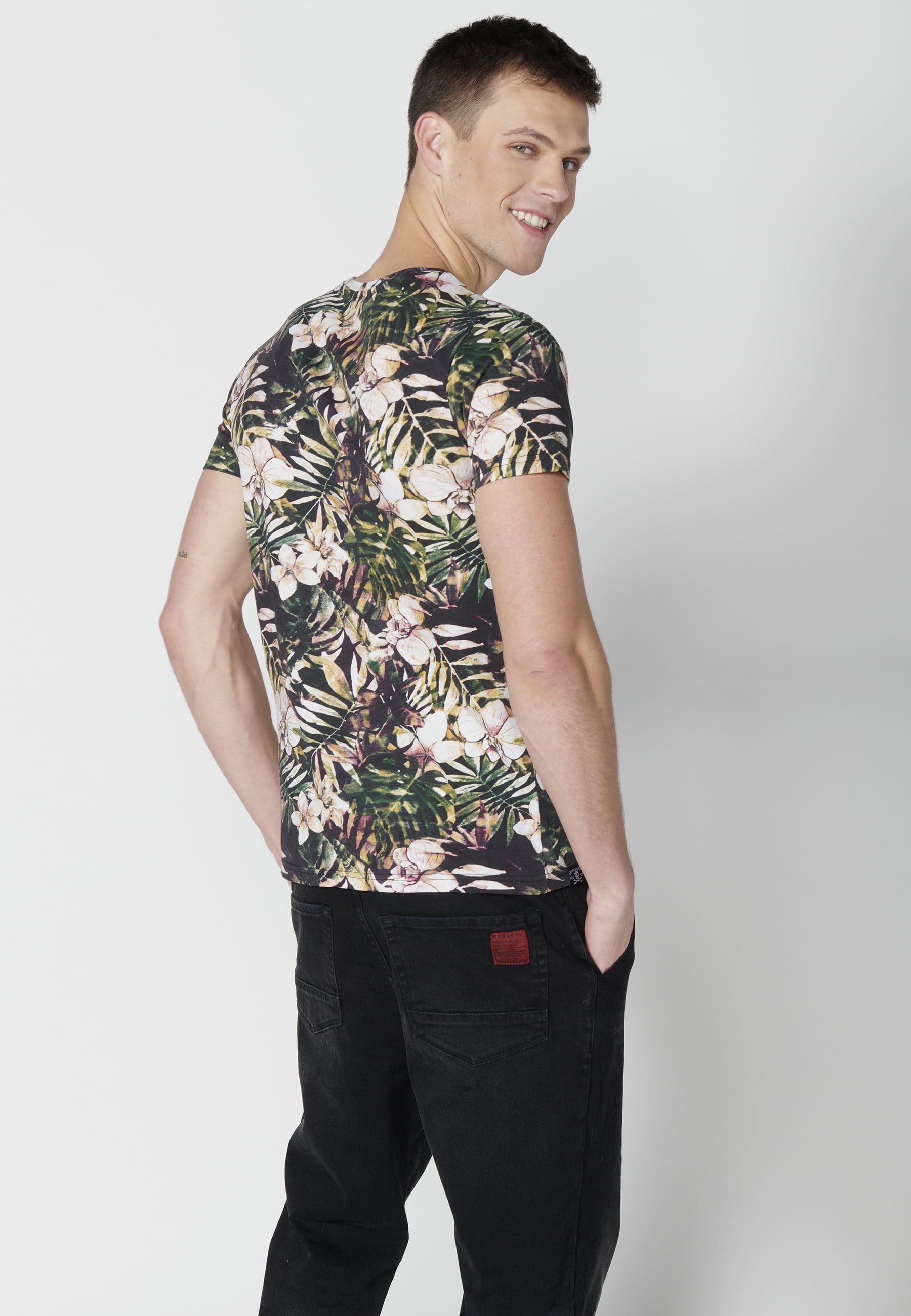 Camiseta de manga corta de algodón con estampado tropical color multicolor para hombre | Ropa Casual