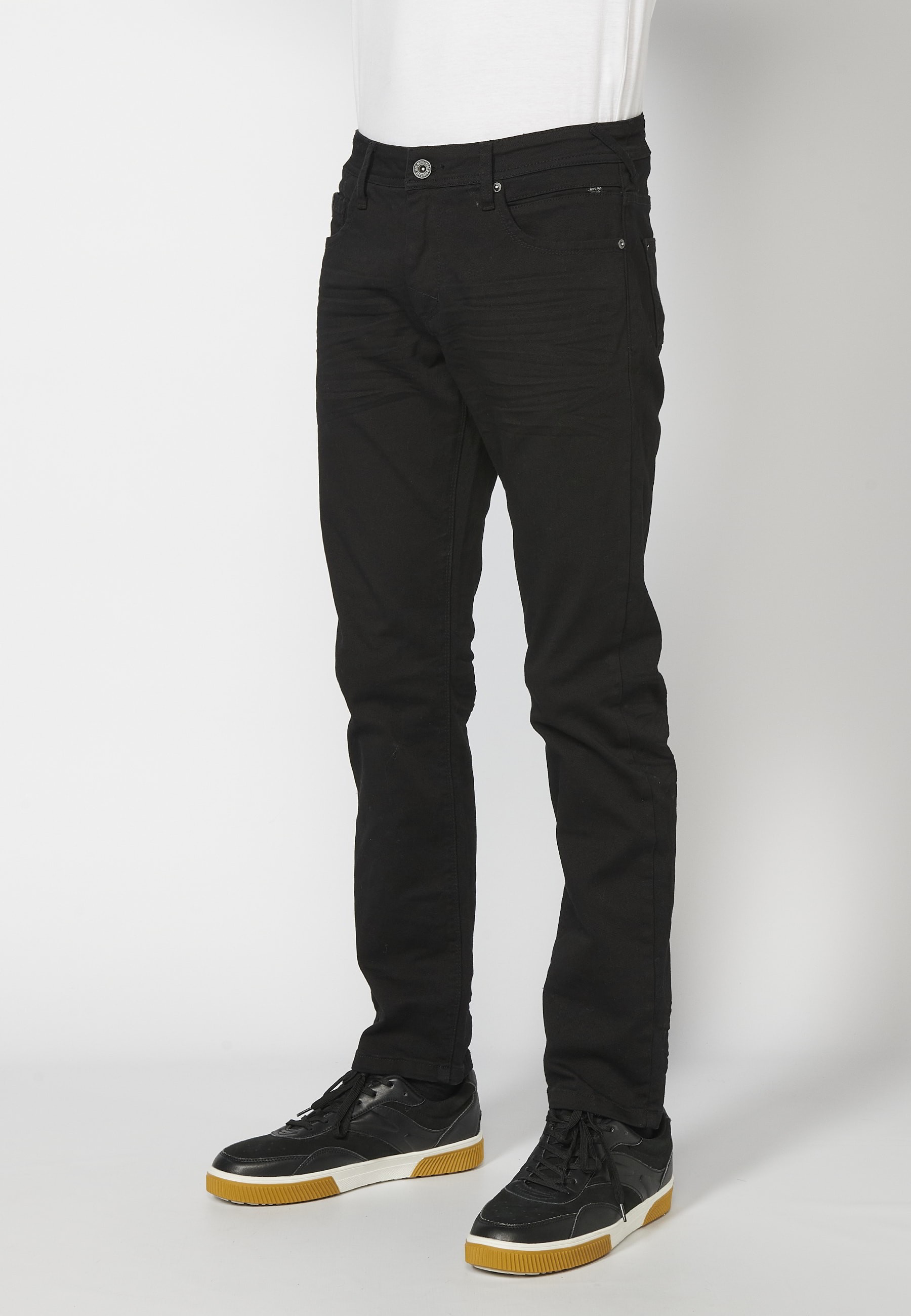 Lange Stretch-Hose in normaler Passform, mit fünf Taschen, schwarze Farbe, für Herren