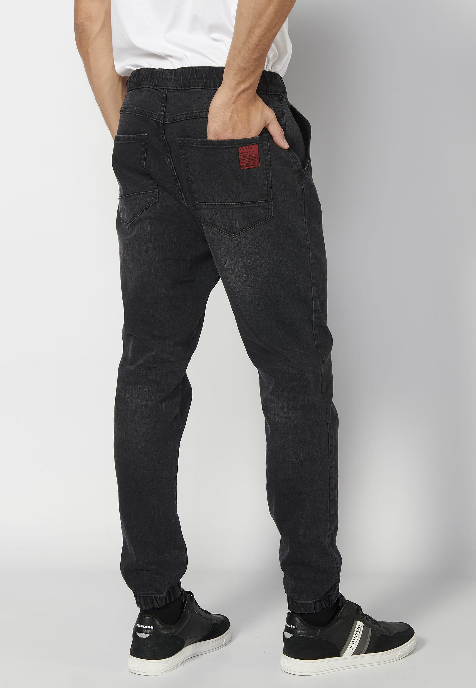 Black elastic waist long jogger pants for Men 4