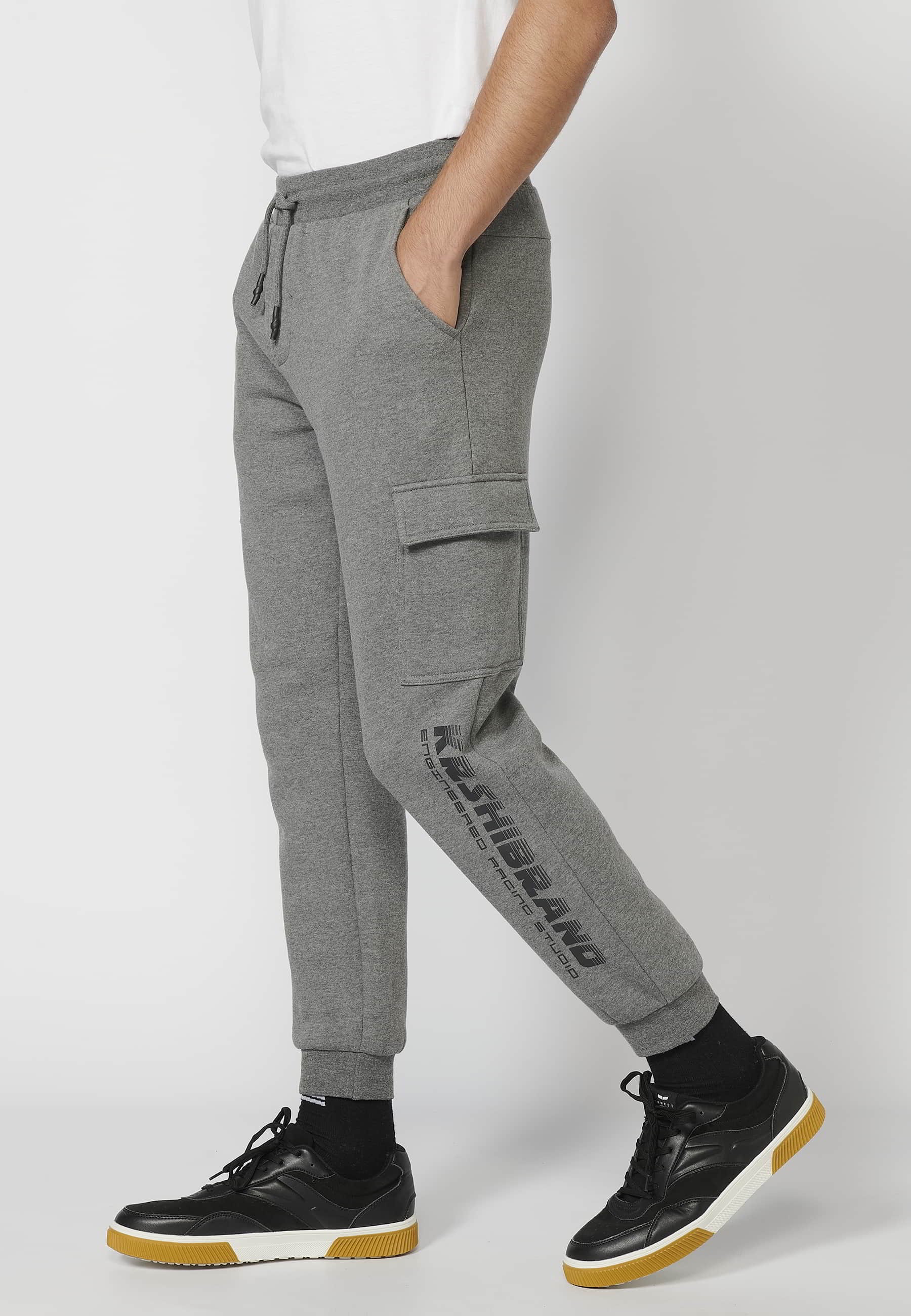Pantalón Deportivo largo jogger con cintura elástica ajustable, bolsillo cargo, color Gris para Hombre