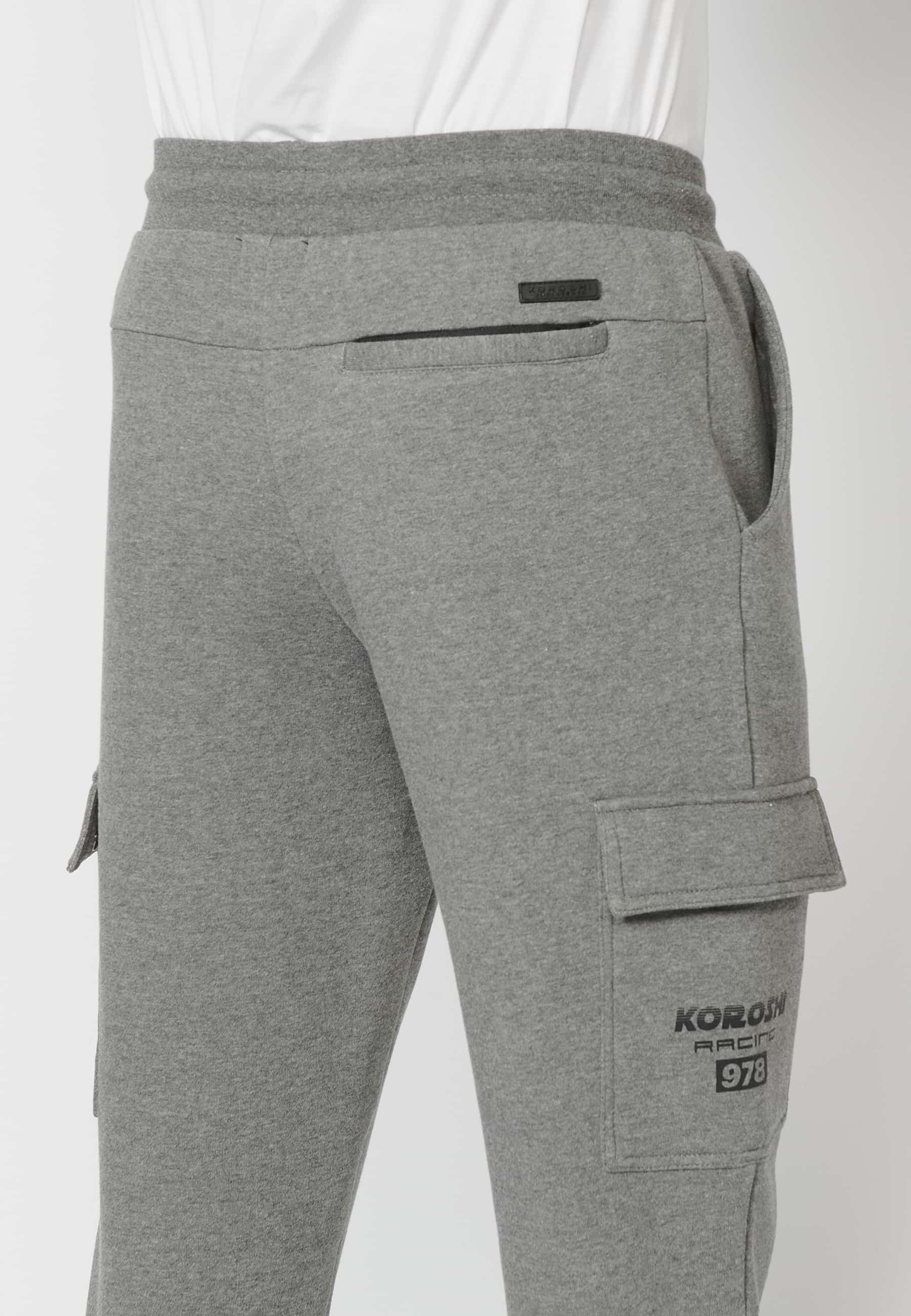 Pantalón Deportivo largo jogger con cintura elástica ajustable, bolsillo cargo, color Gris para Hombre