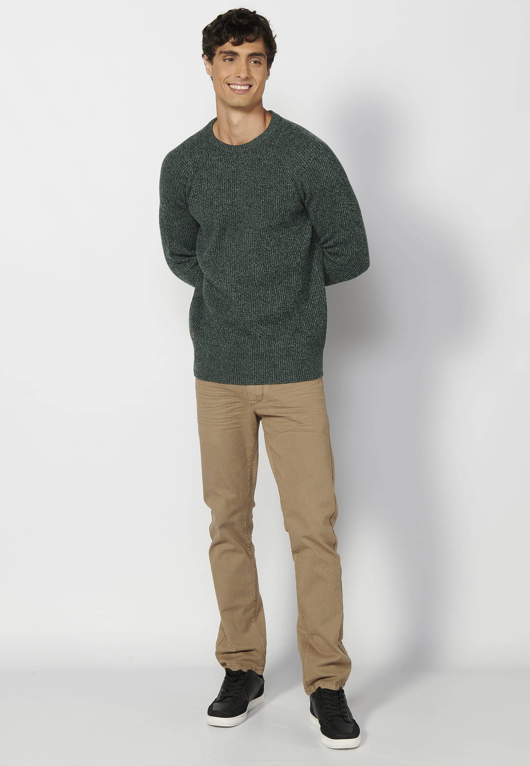 Green crew neck long sleeve knitted sweater for men 4