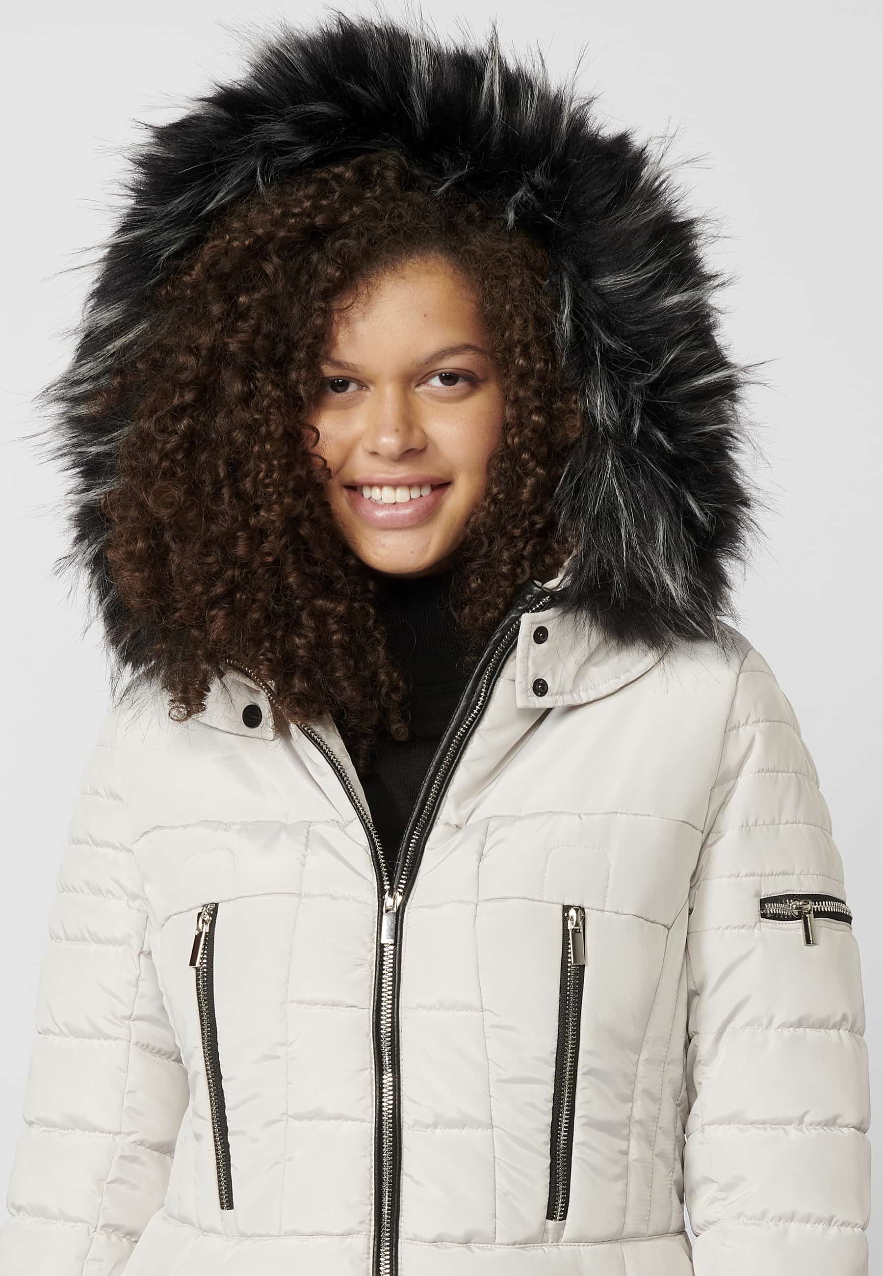 Abrigo acolchado de manga larga con capucha de pelo sintético desmontable color gris para mujer | Moda Actual