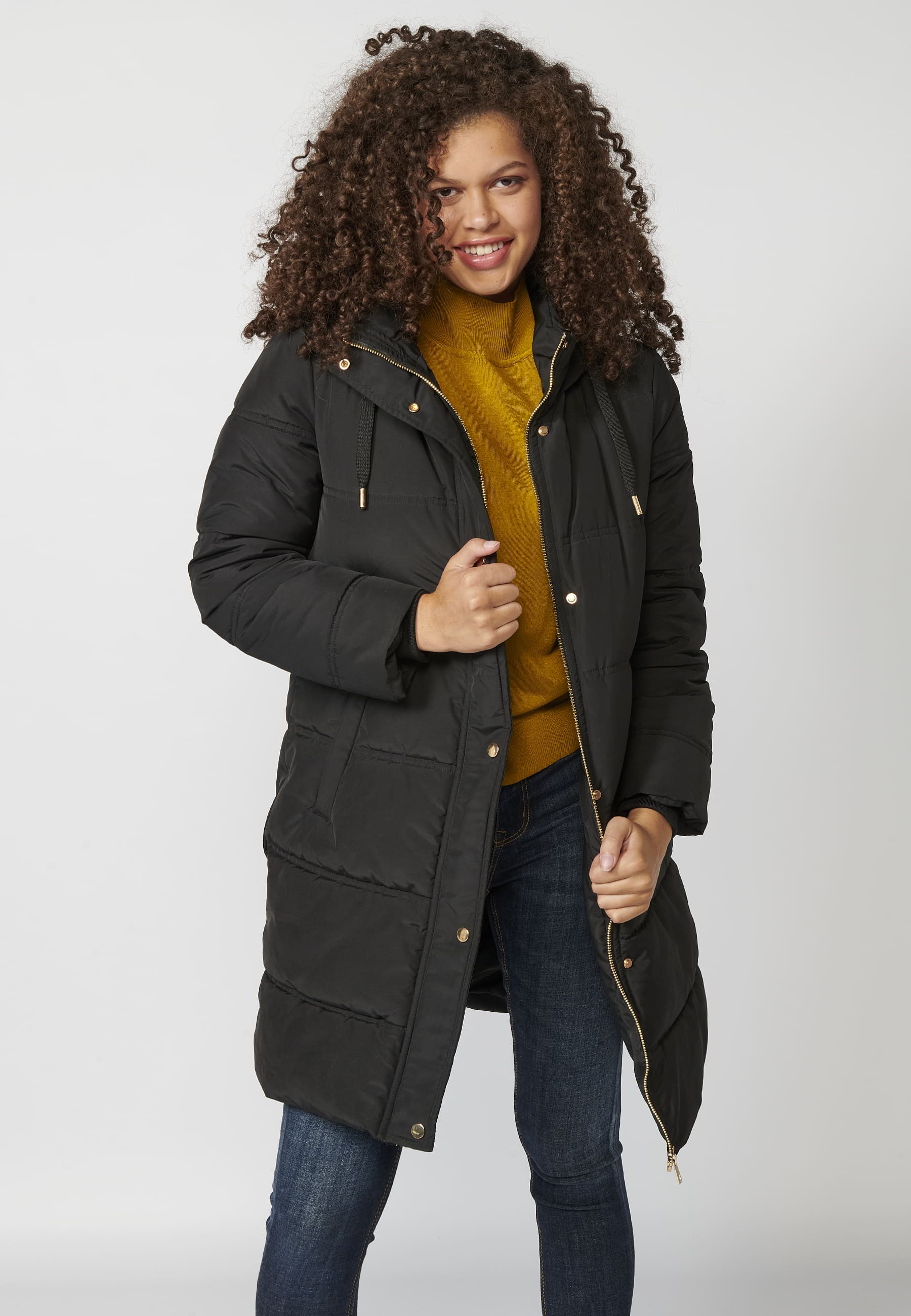 Abrigo parka larga acolchada con cuello ajustable con cordón color negro para mujer | Moda Actual