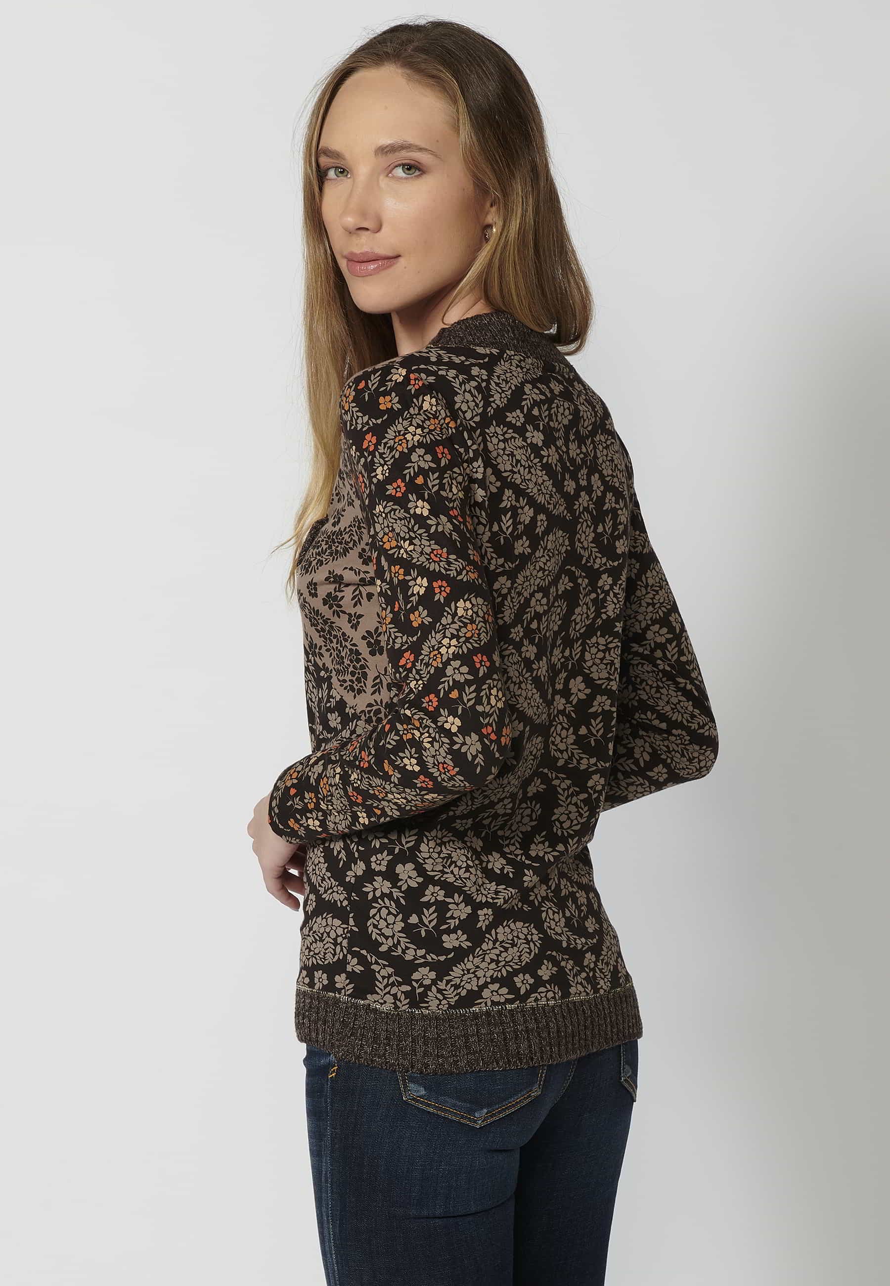 Camiseta manga larga de algodón escote v cruzado y estampado floral multicolor para mujer | Moda Actual