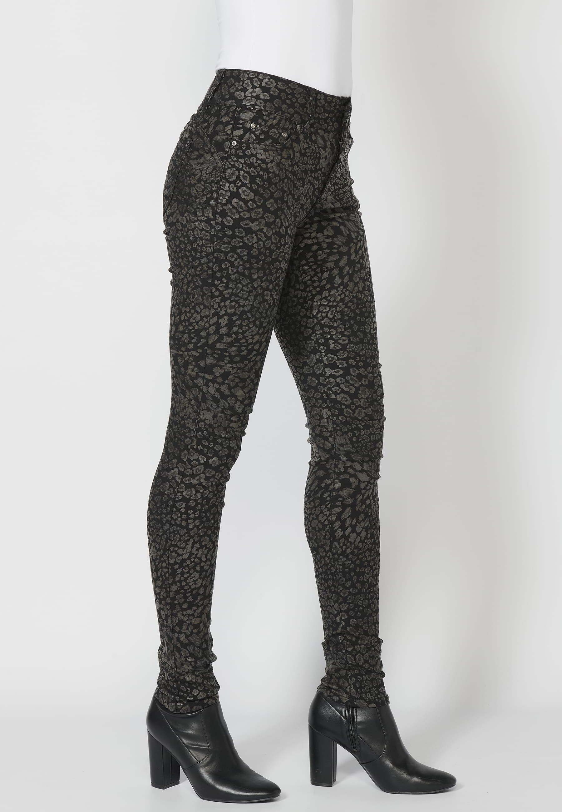 Schwarze lange Slim-Fit-Hose mit Animal-Print für Damen 3