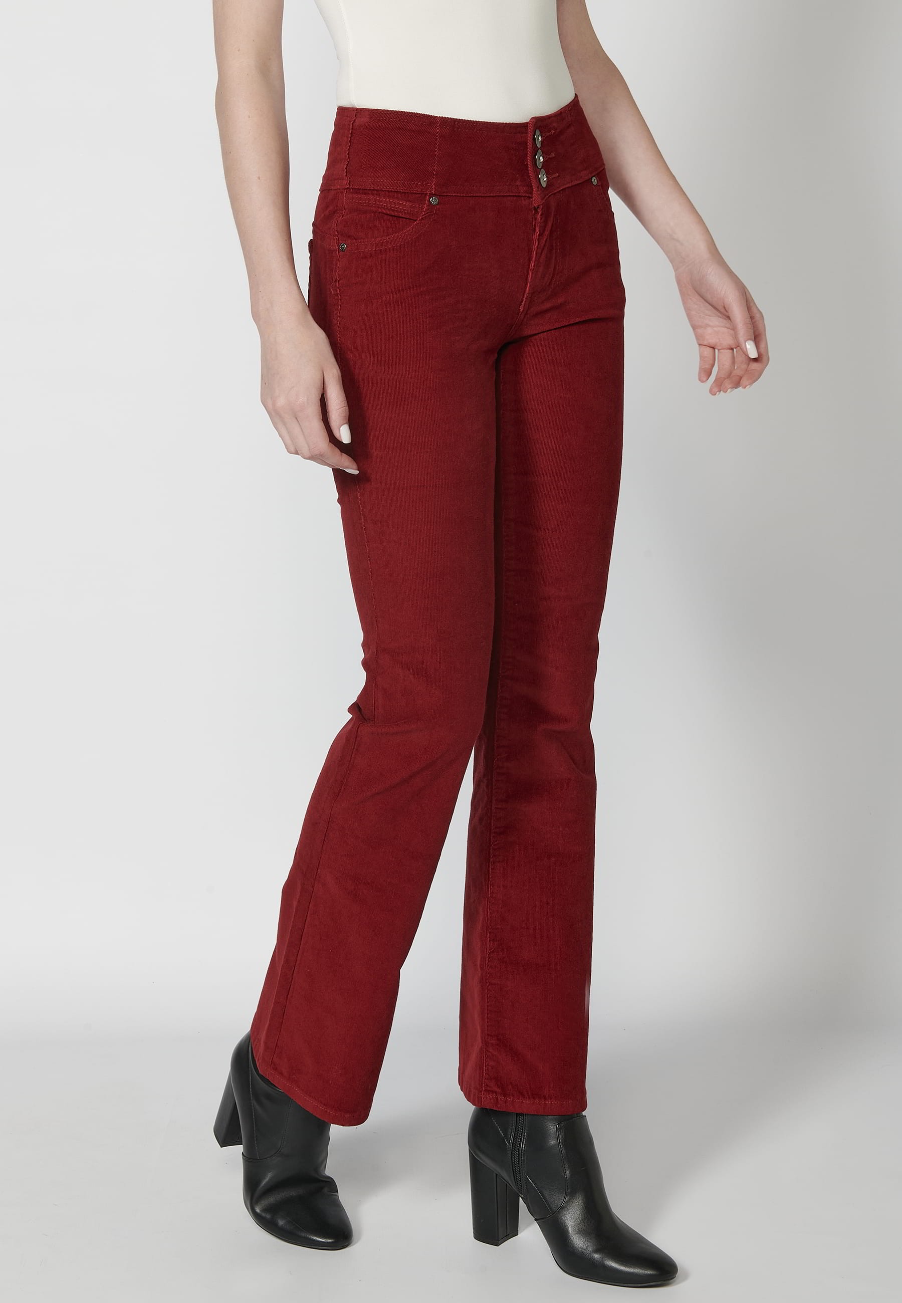 Lange, kastanienbraune, ausgestellte Cordhose für Damen 1