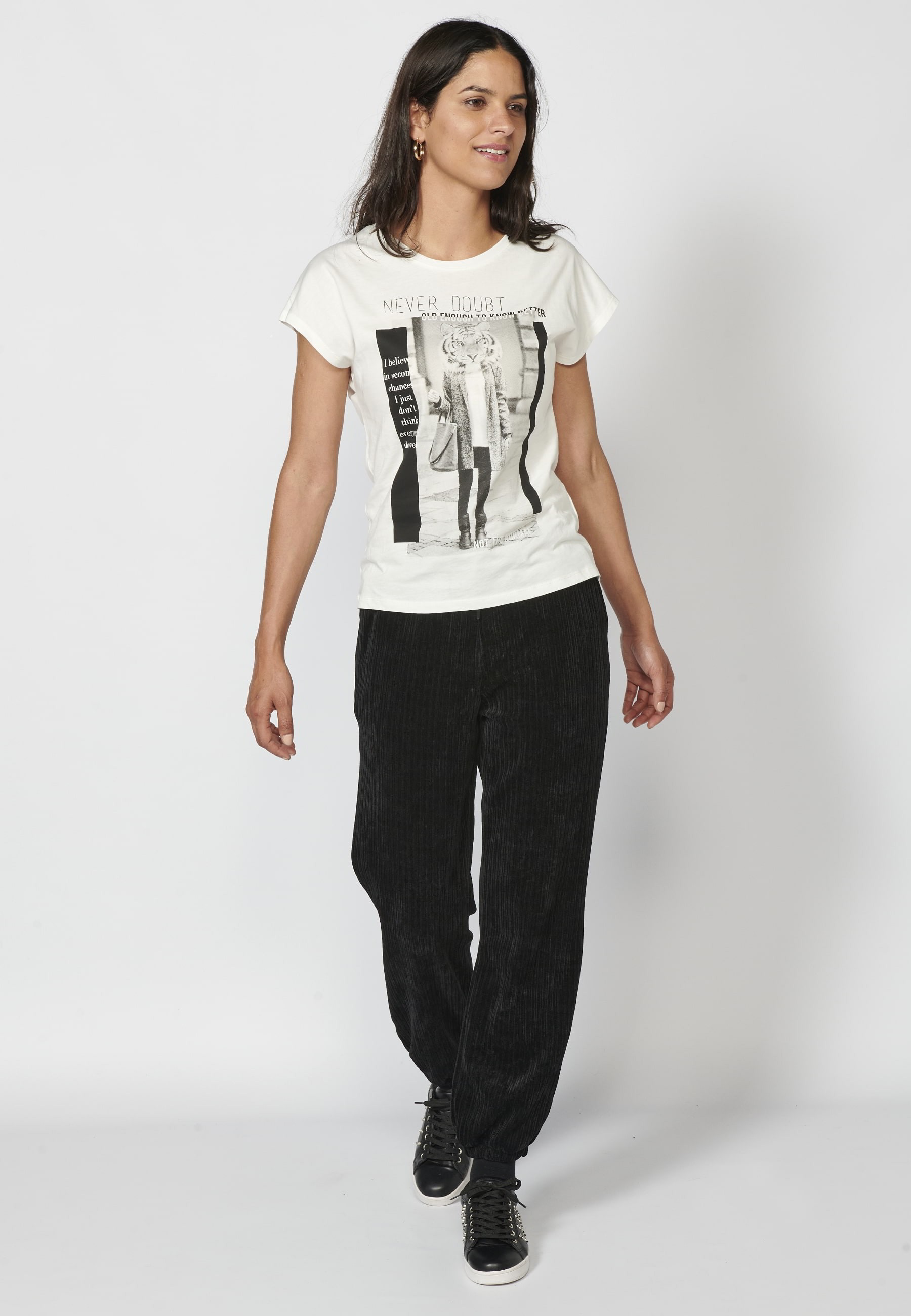 White cotton short-sleeved T-shirt with round neck and front print for Woman