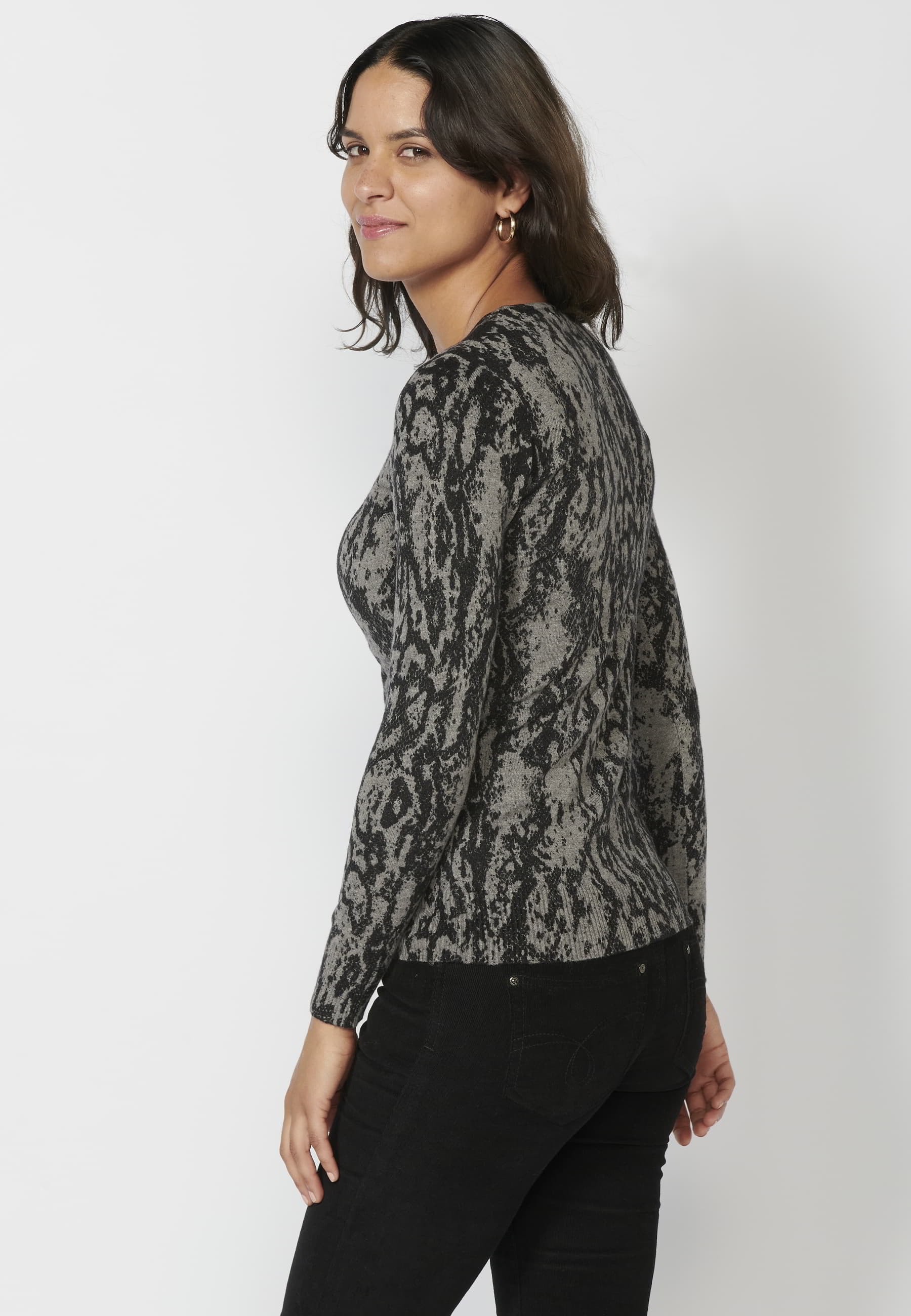 Grauer Langarmpullover mit Animal-Print für Damen