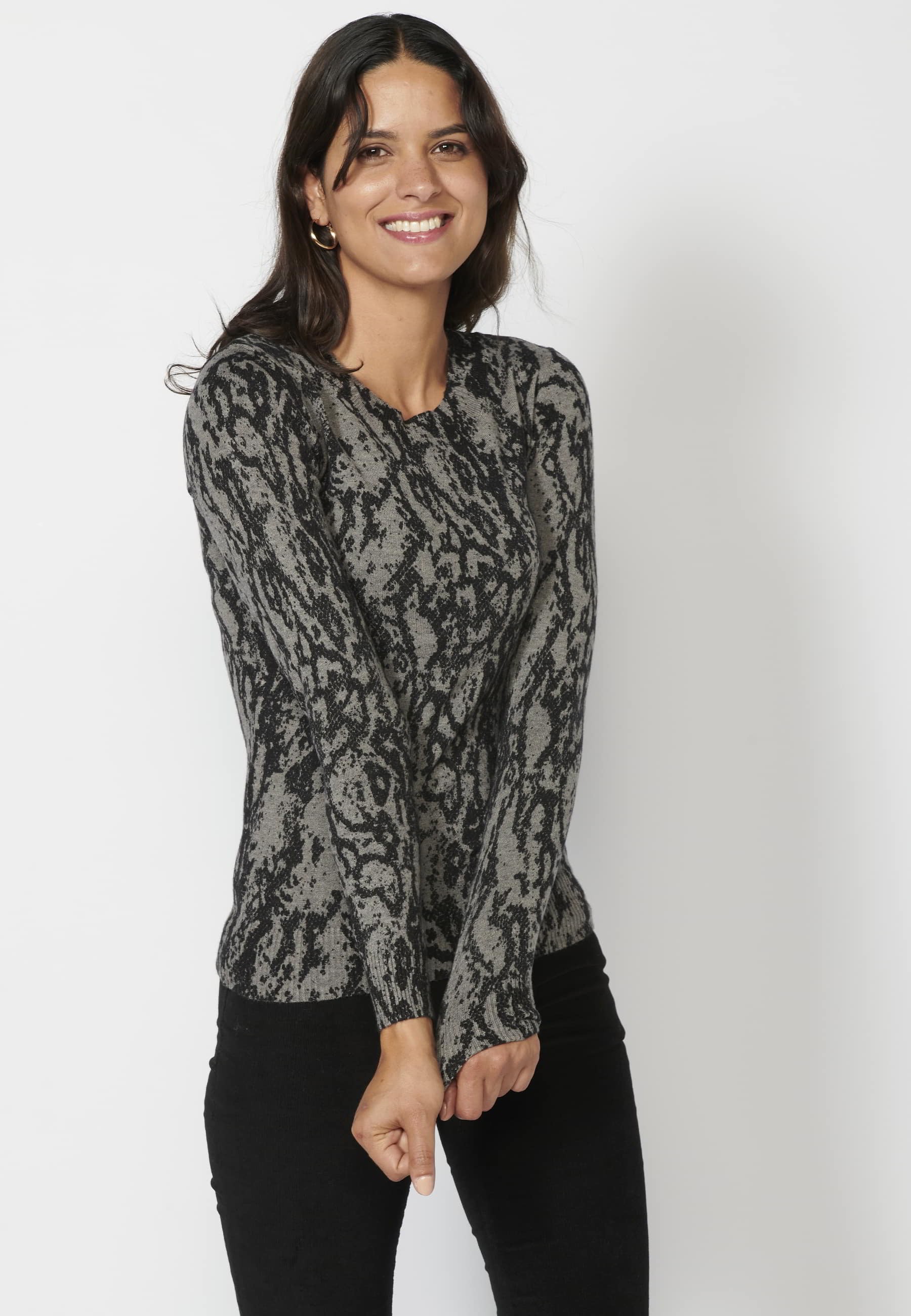 Grauer Langarmpullover mit Animal-Print für Damen