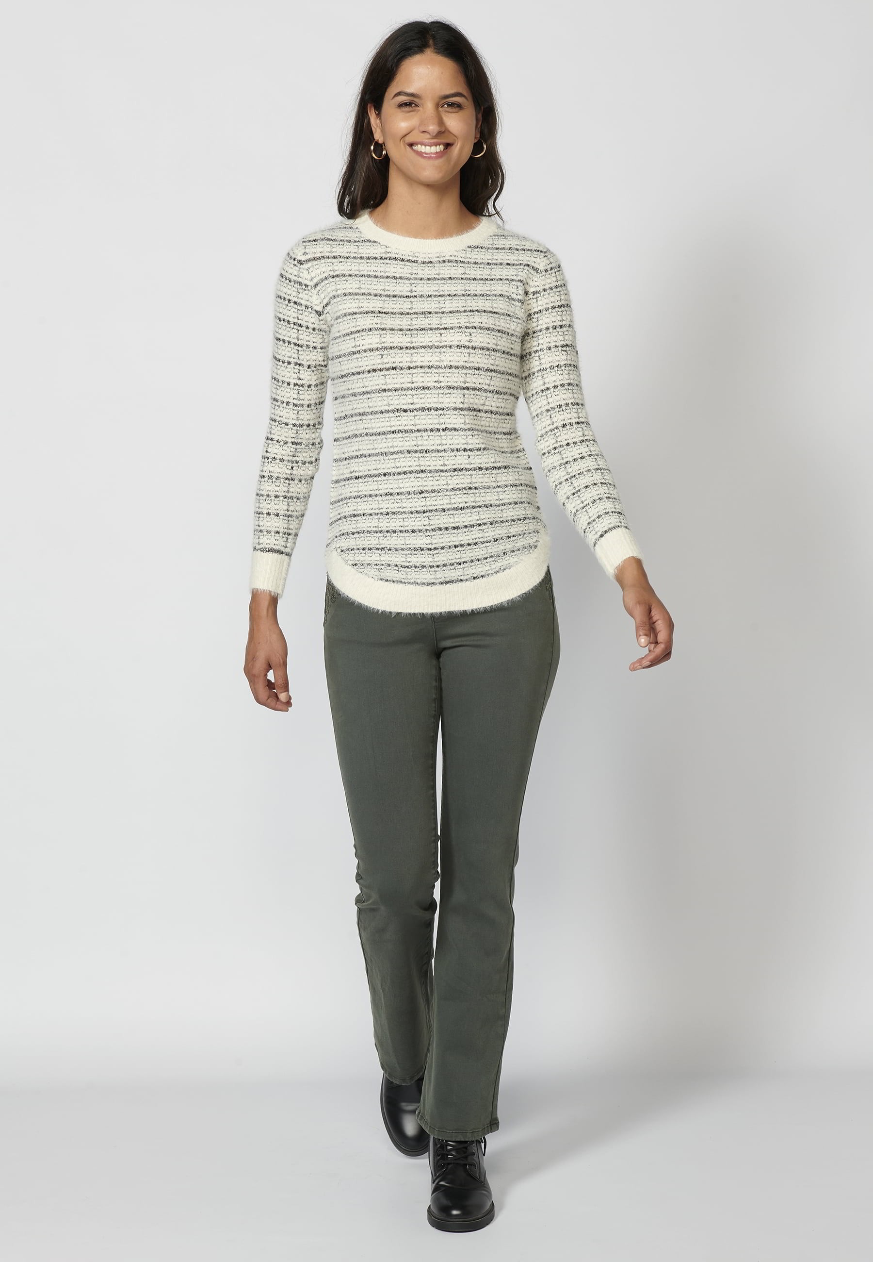 Jersey de manga larga a rayas color crudo para mujer | Moda Actual