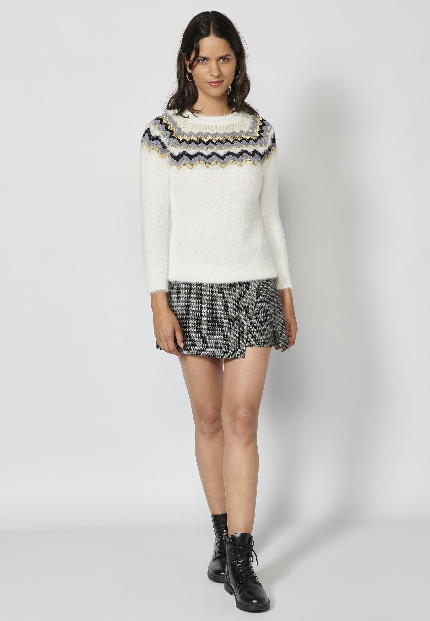 Jersey de punto manga larga de cuello redondo color crudo para mujer | Moda Actual