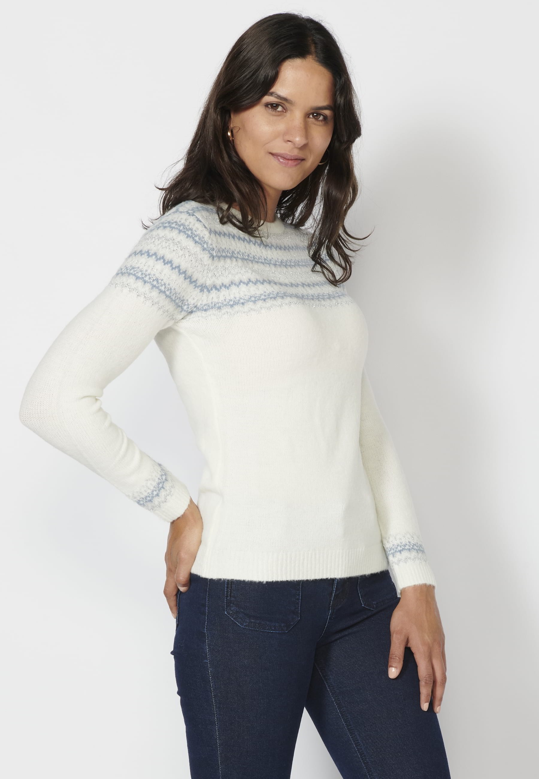 Jersey de punto de manga larga con detalles en cuello y mangas color blanco para mujer | Moda Actual