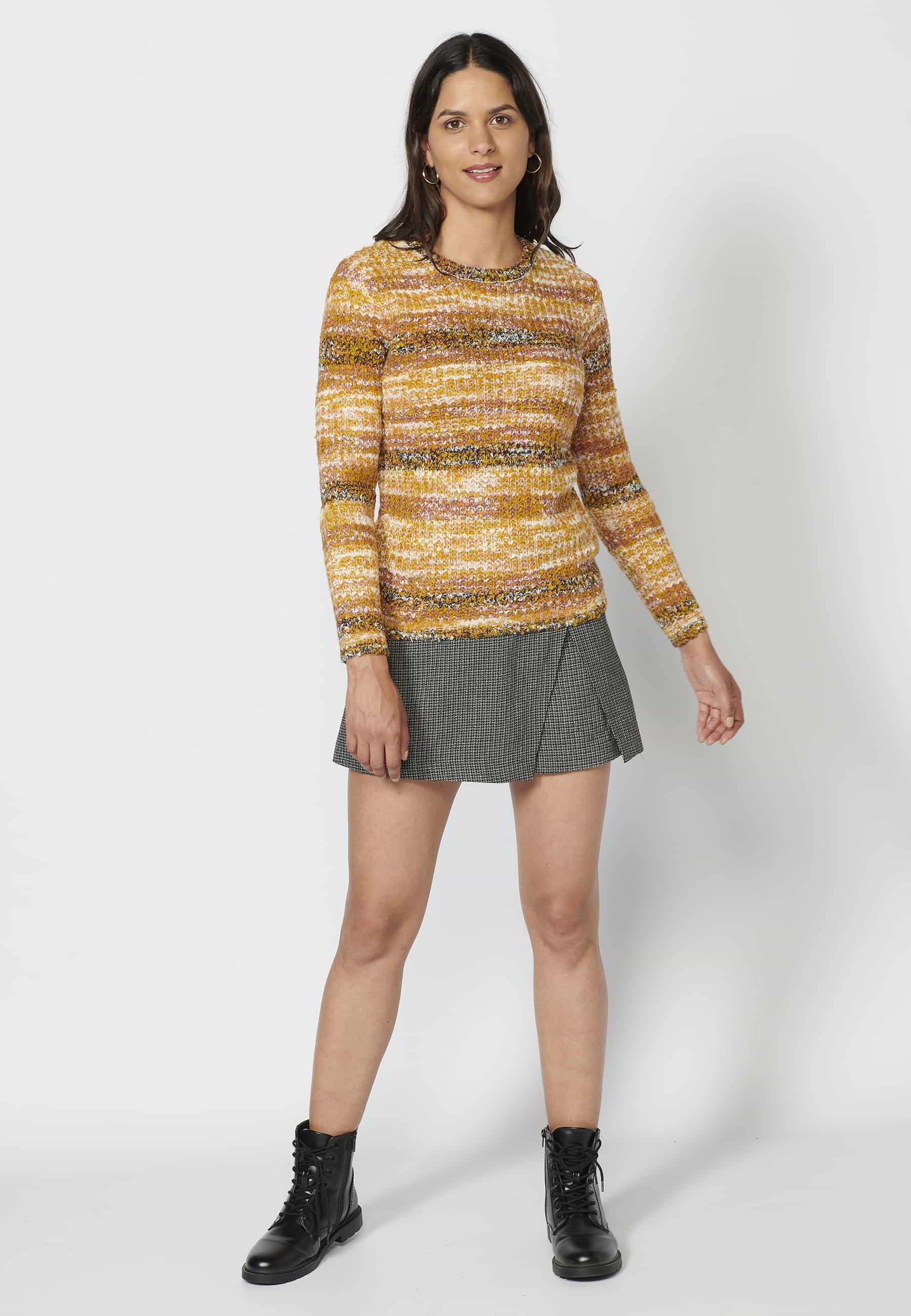 Jersey de manga larga a rayas color mostaza para mujer | Moda Actual