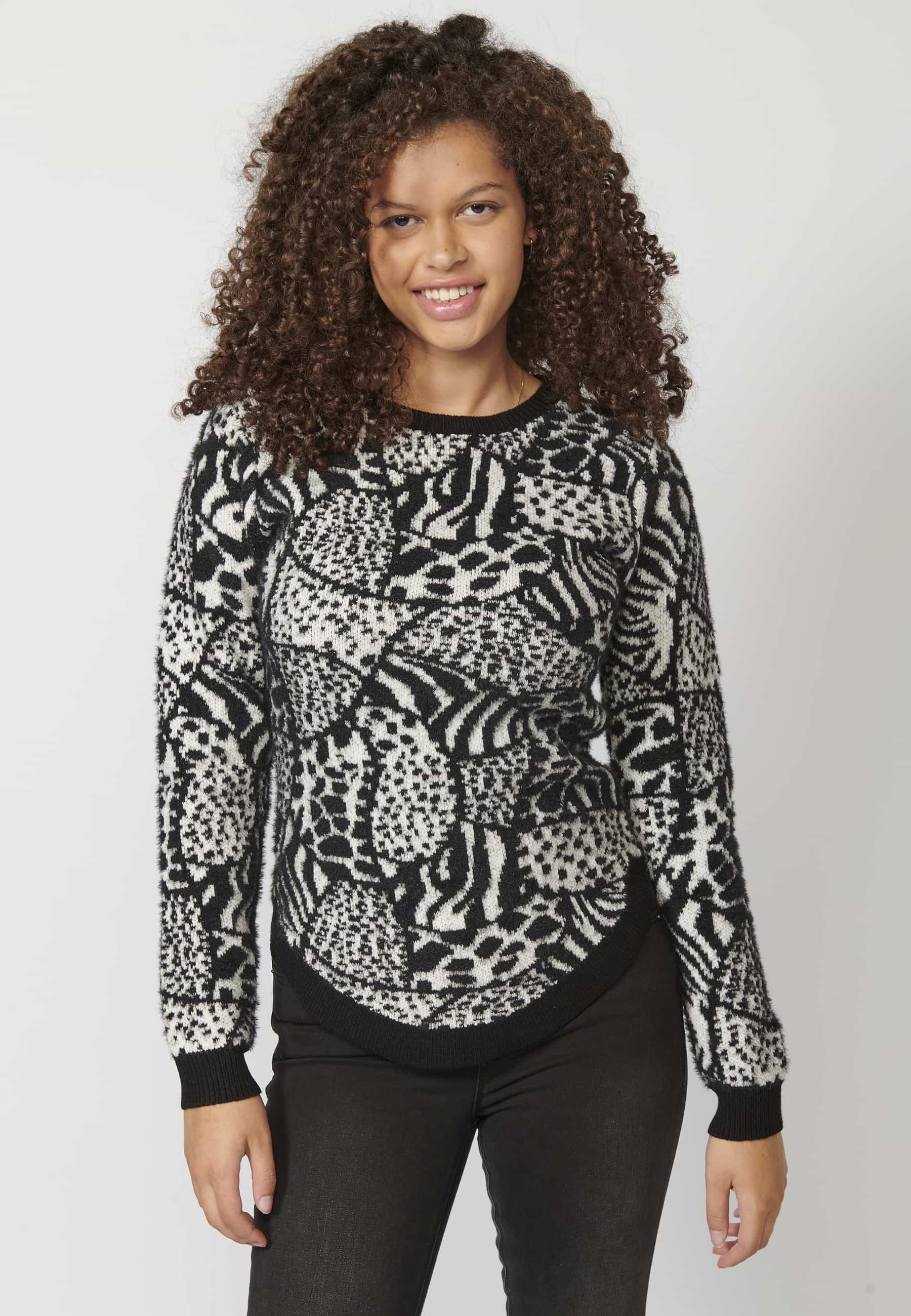 Black animal print round neck long sleeve knitted sweater for Women