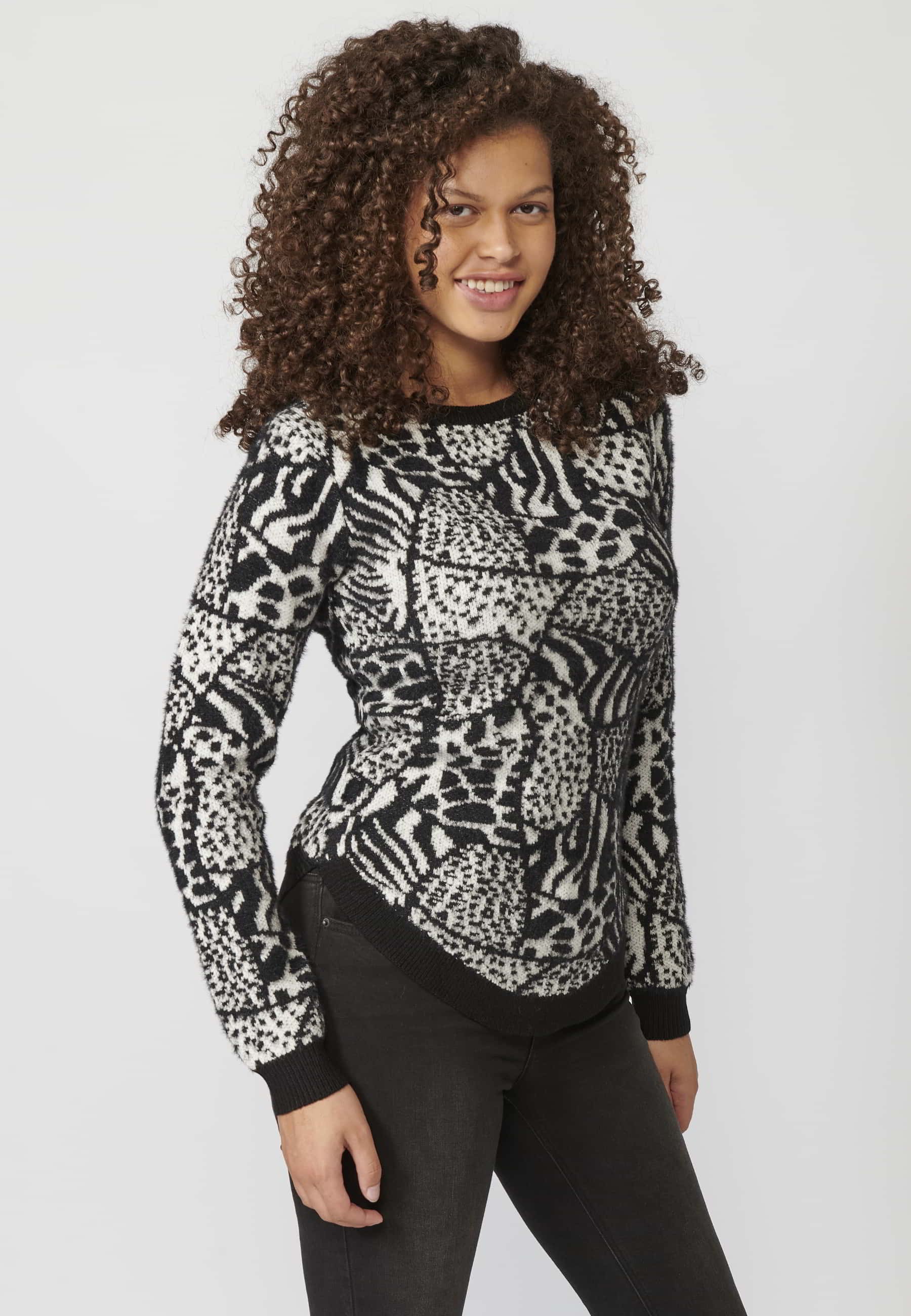 Black animal print round neck long sleeve knitted sweater for Women