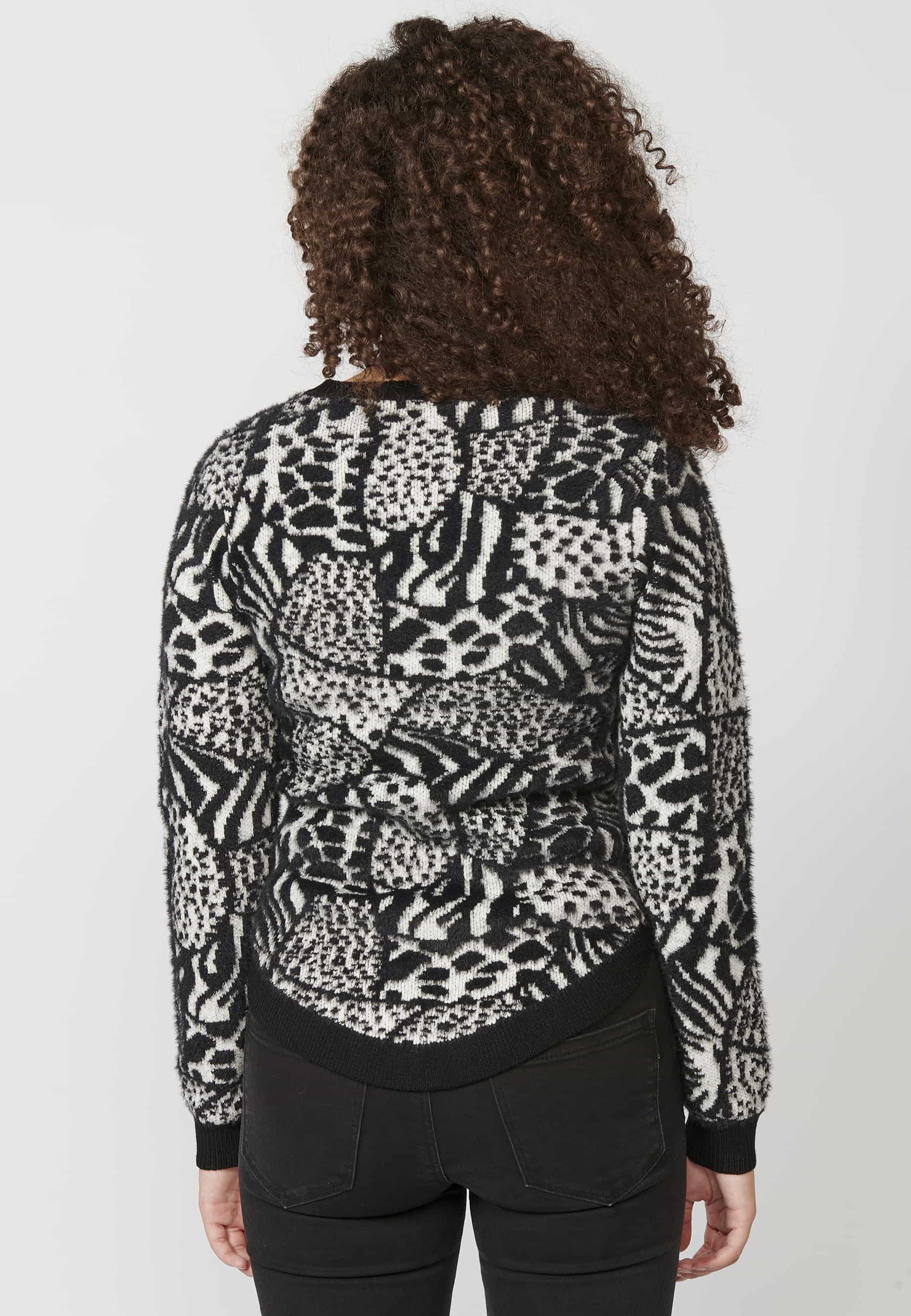 Black animal print round neck long sleeve knitted sweater for Women