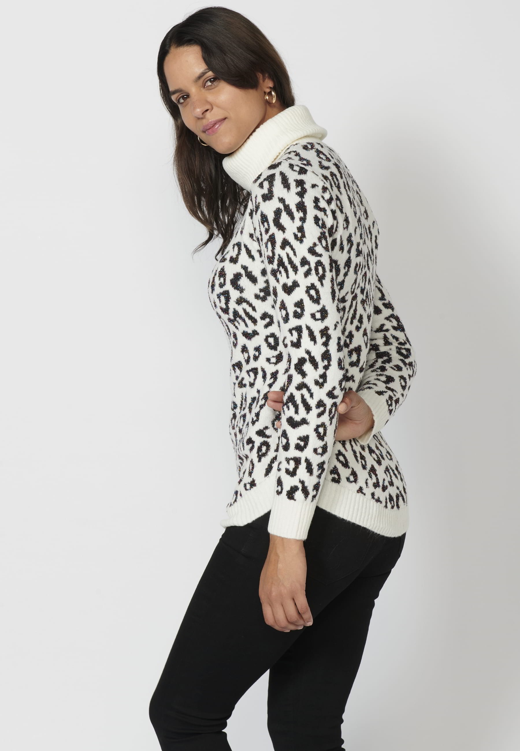 Pull col roulé manches longues avec revers et imprimé animalier Couleur Ecru pour Femme