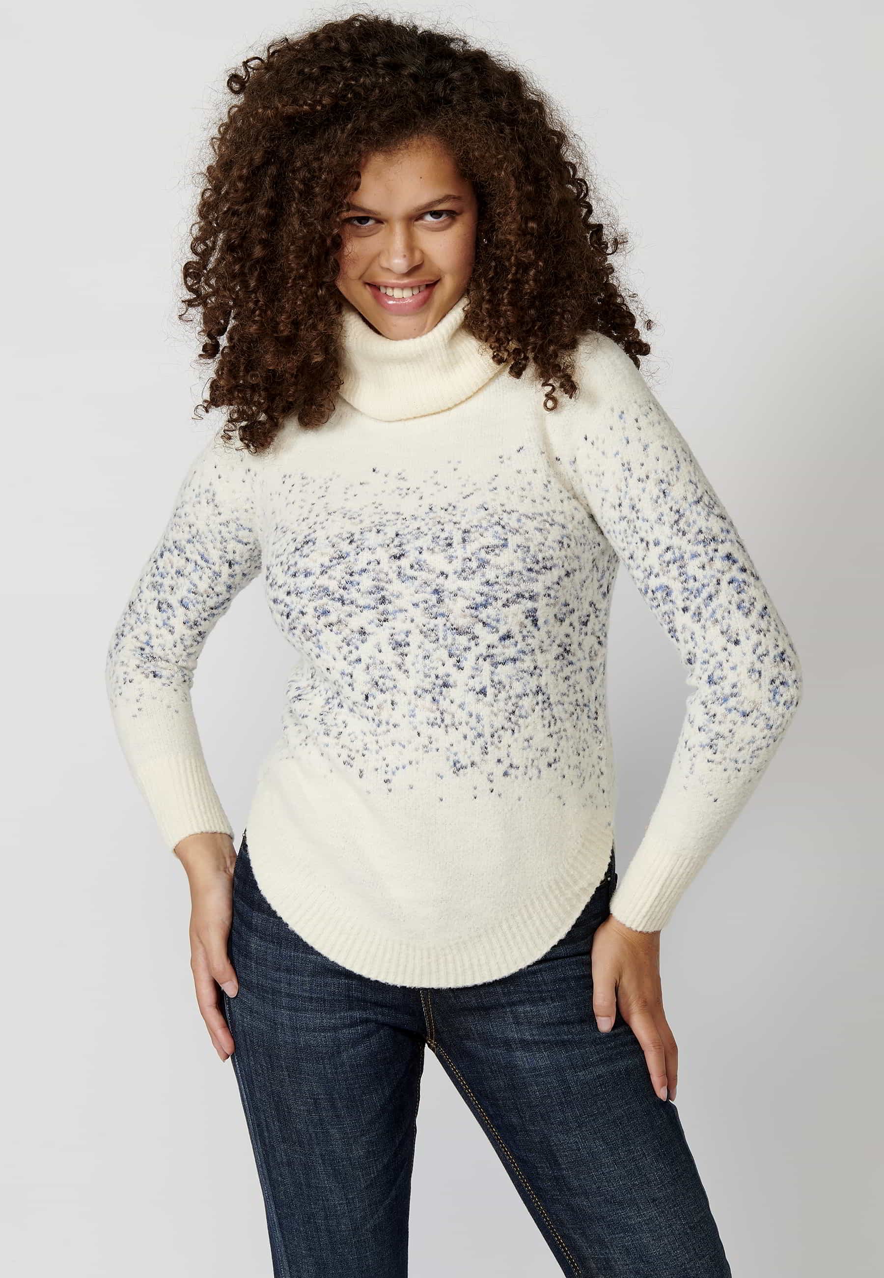 Jersey de punto de manga larga cuello alto jaspeado color crudo para mujer | Moda Actual