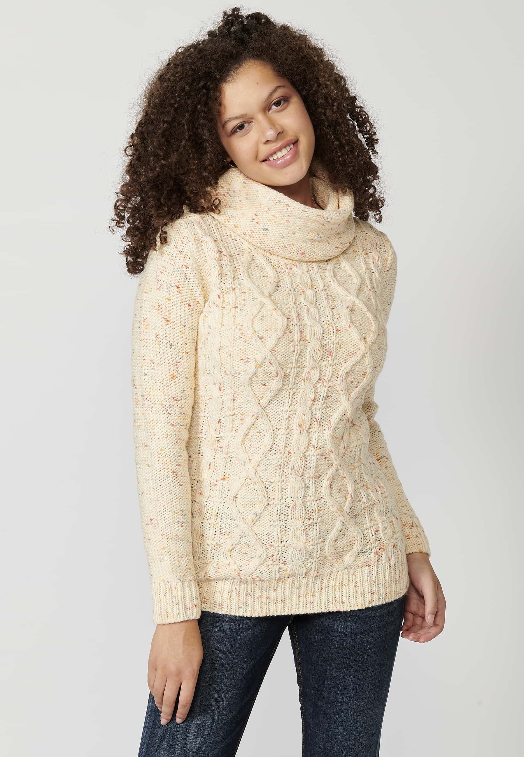 Pull ample à manches longues et col roulé pour femme, écru, tressé sur le devant