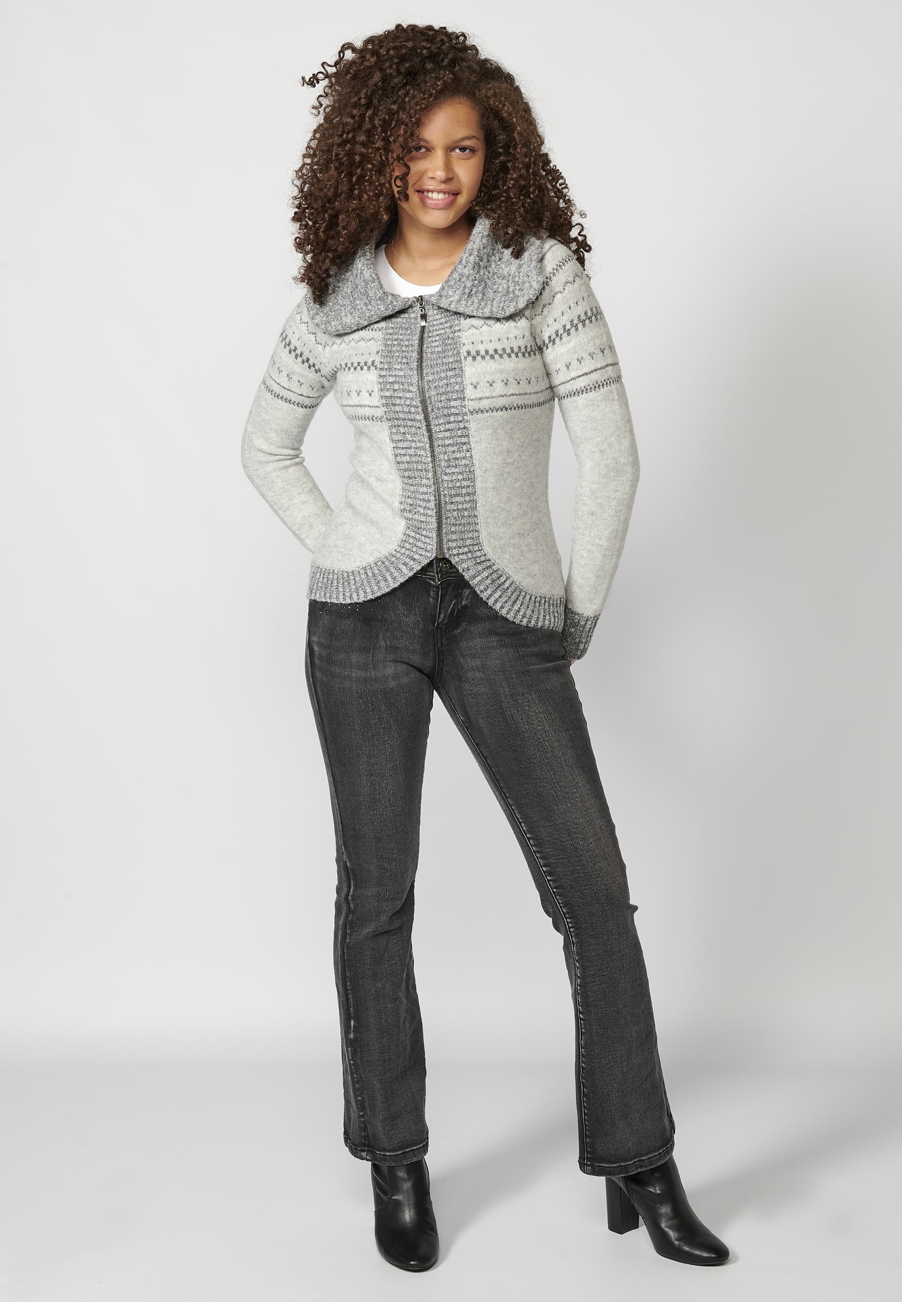 Veste pull grise à manches longues, col montant et revers pour Femme