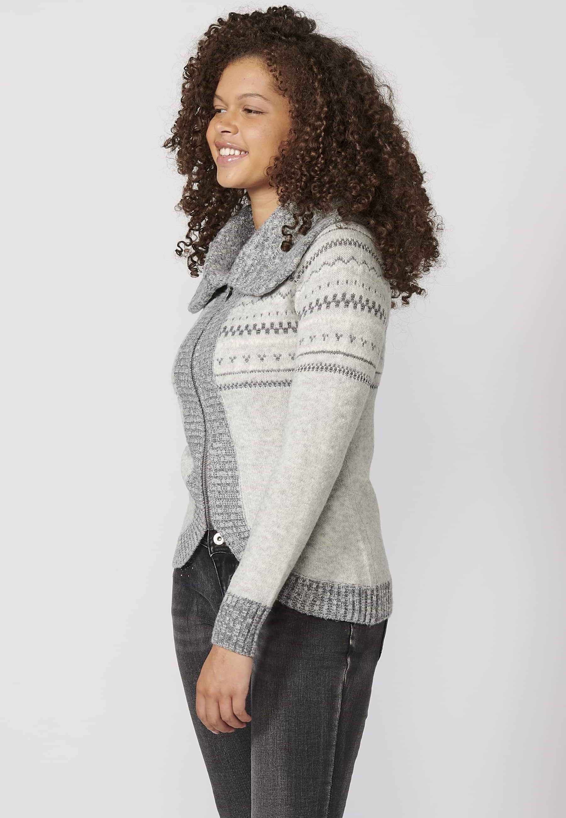 Veste pull grise à manches longues, col montant et revers pour Femme