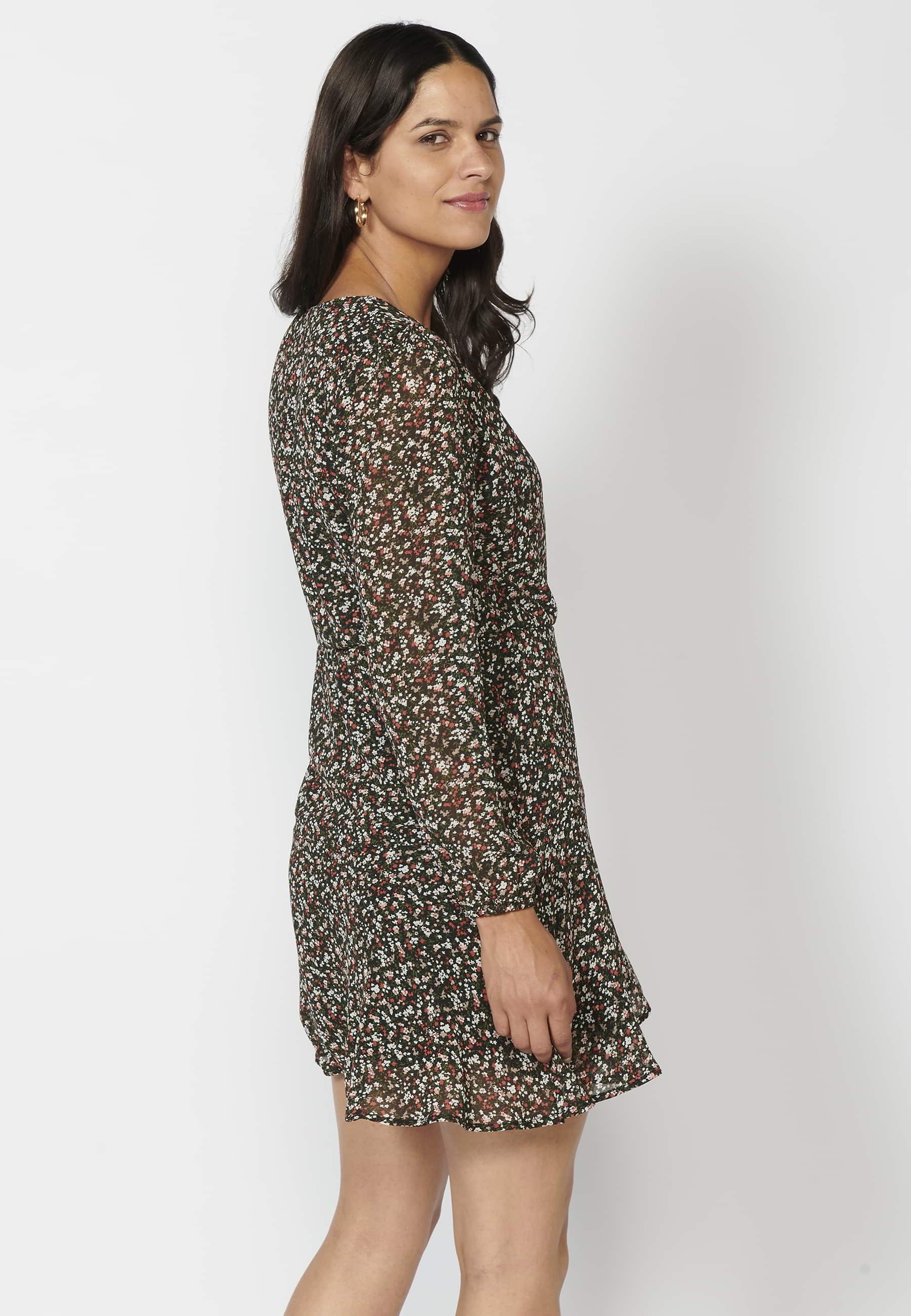 Vestido corto de manga larga de escote cruzado con estampado floral color multicolor para mujer | Moda Actual