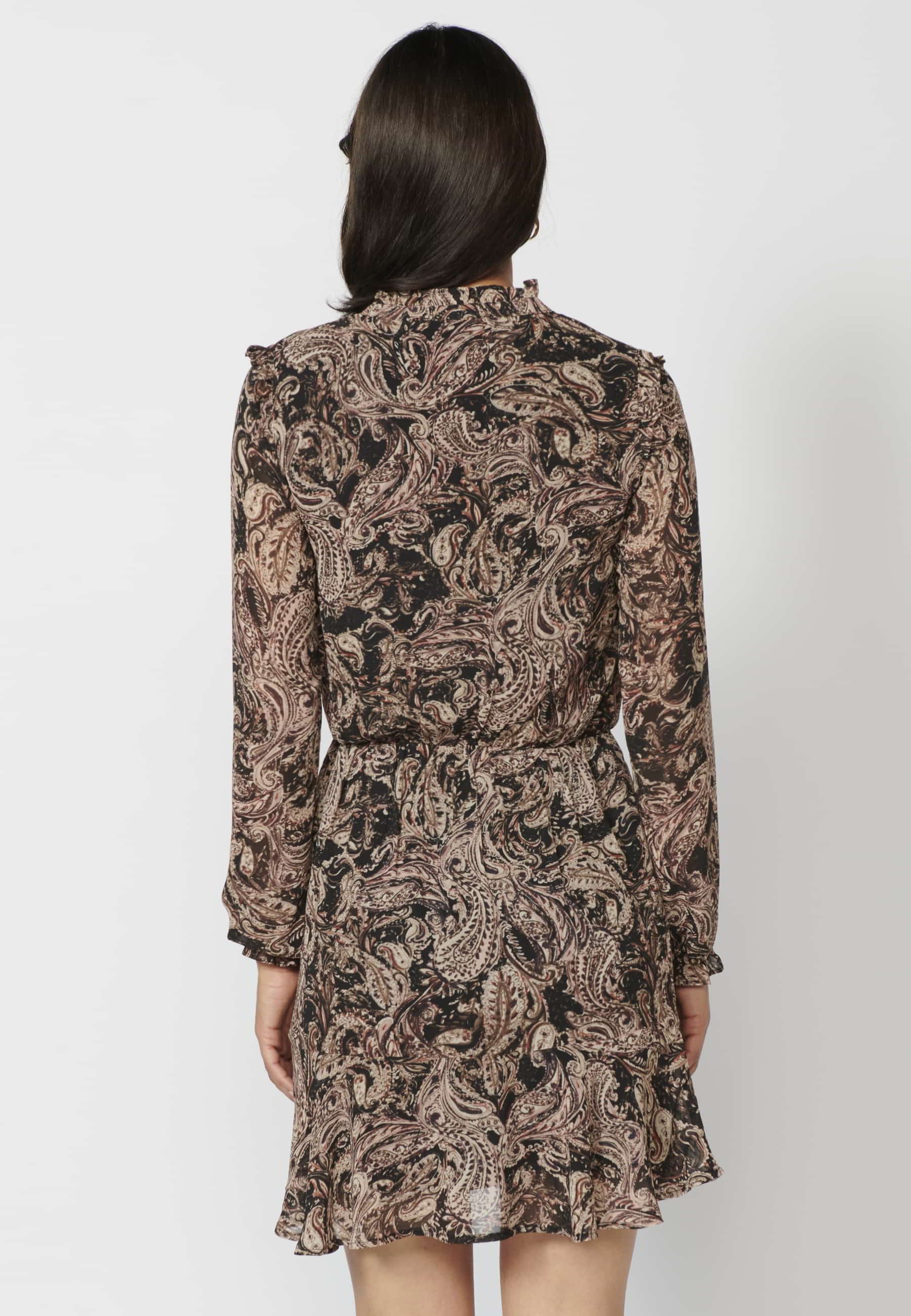 Vestido corto de manga larga de tela plisada con estampado floral color negro para mujer | Moda Actual