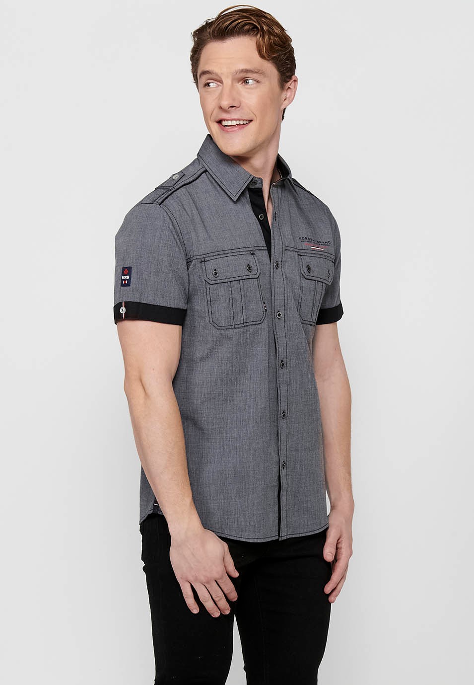 Camisa de algodón, manga corta, detalles hombro, color gris para hombre