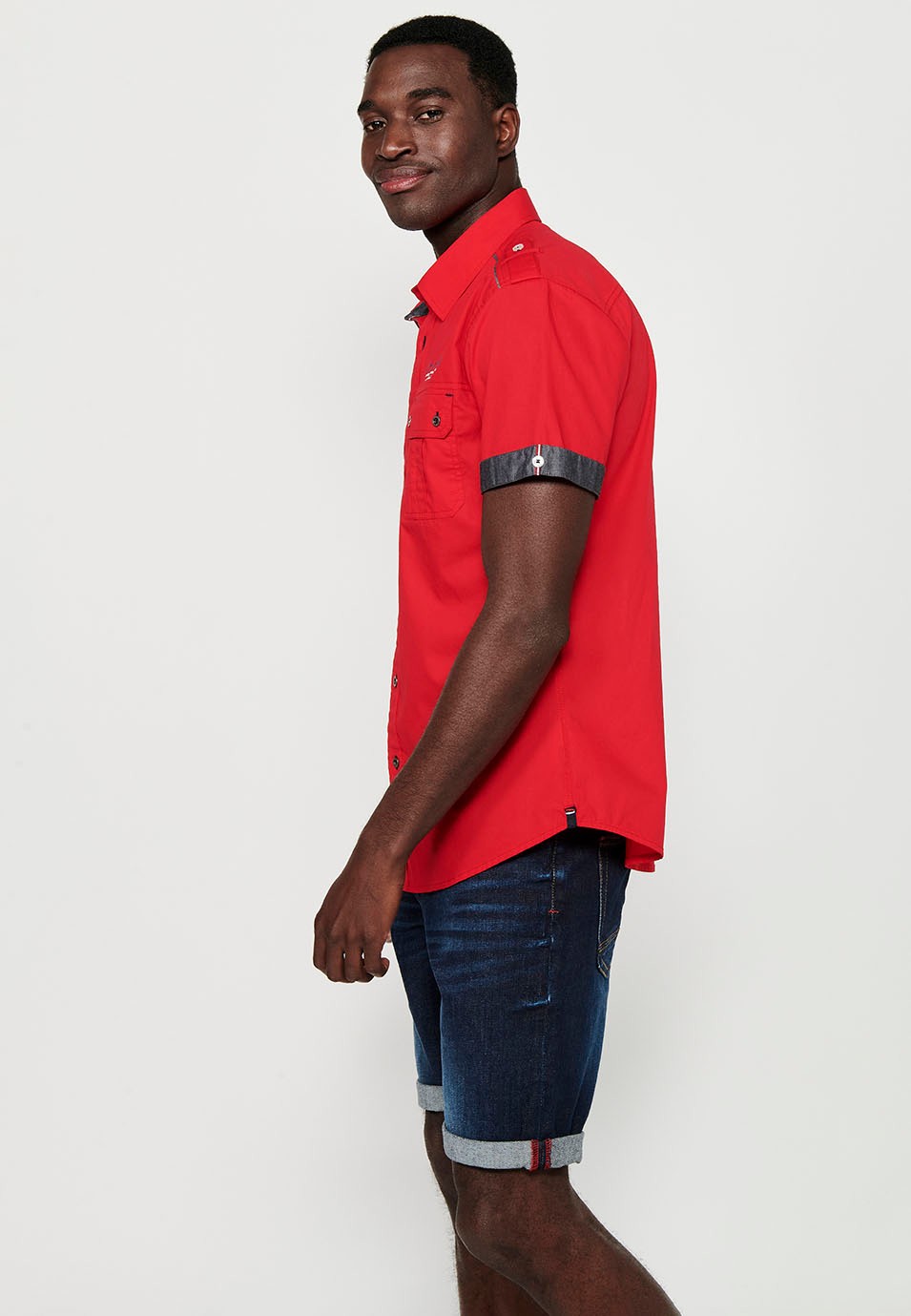 Chemise en coton, manches courtes, détails épaules, couleur rouge pour homme