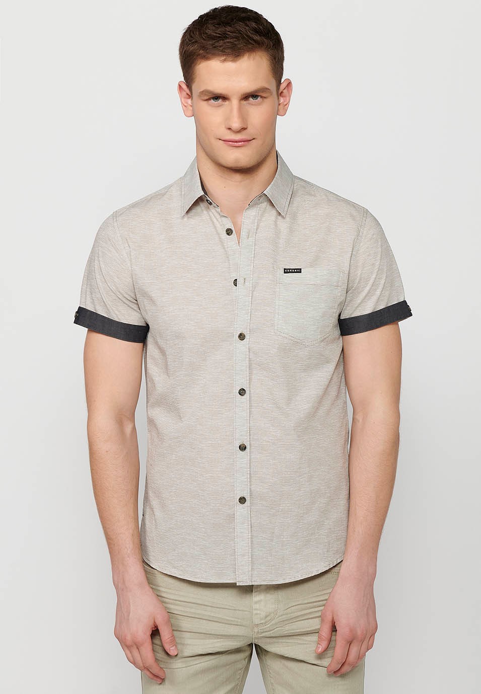 Chemise boutonnée manches courtes en coton, coloris gris pour homme